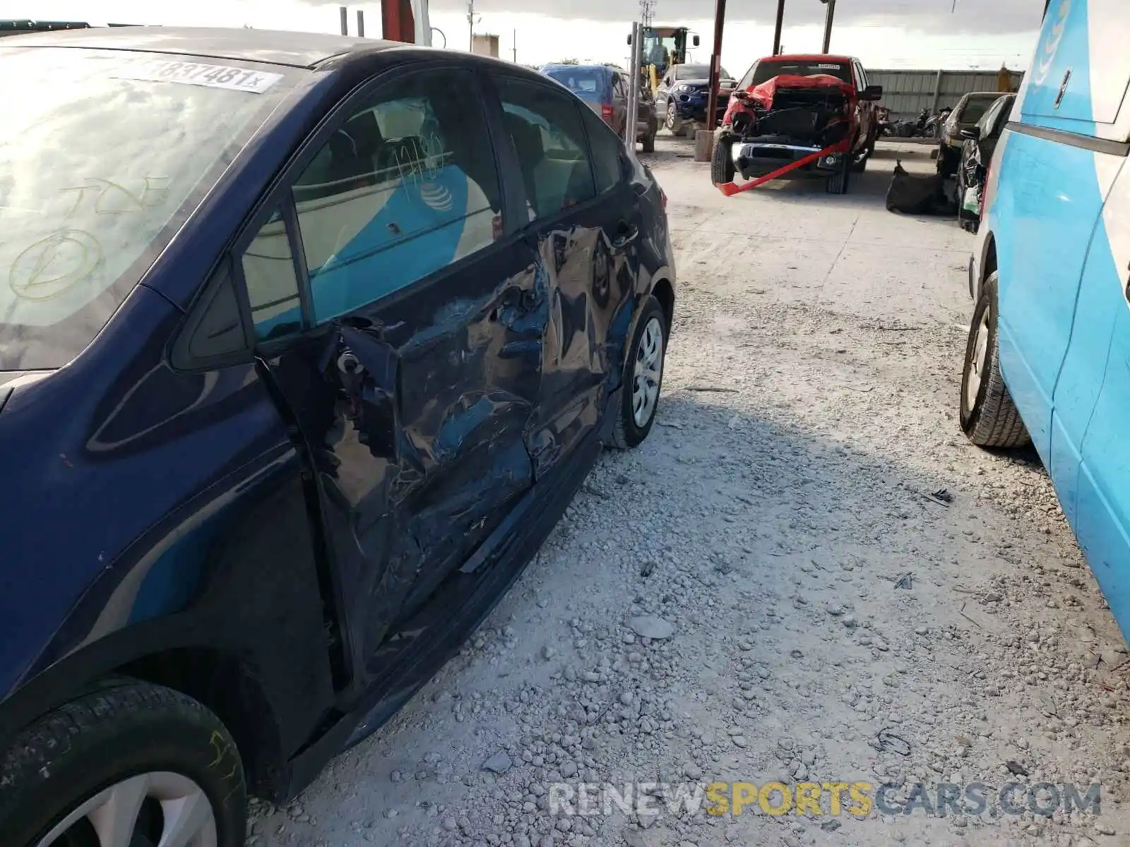 9 Photograph of a damaged car 5YFEPRAE7LP038772 TOYOTA COROLLA 2020