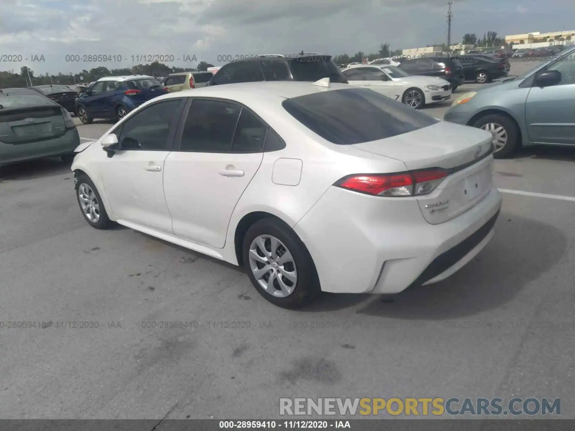 3 Photograph of a damaged car 5YFEPRAE7LP040943 TOYOTA COROLLA 2020