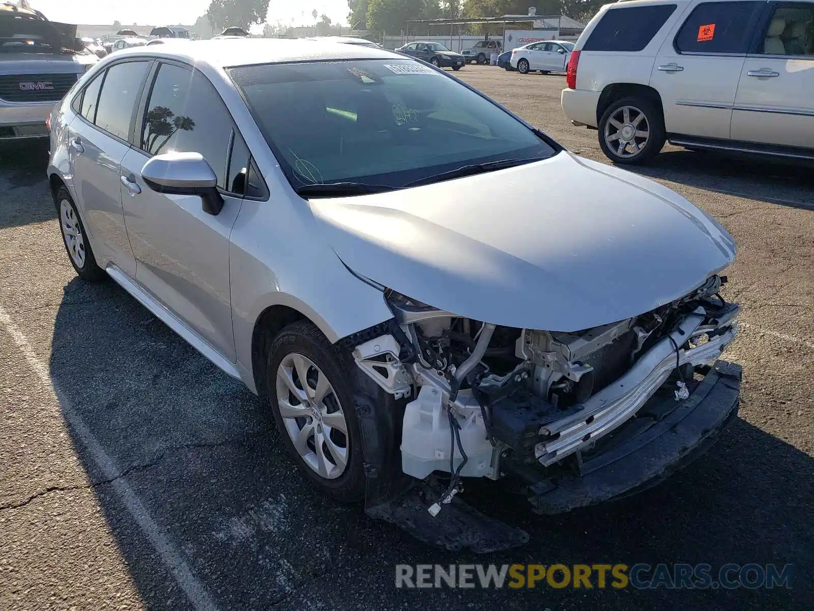 1 Photograph of a damaged car 5YFEPRAE7LP040991 TOYOTA COROLLA 2020