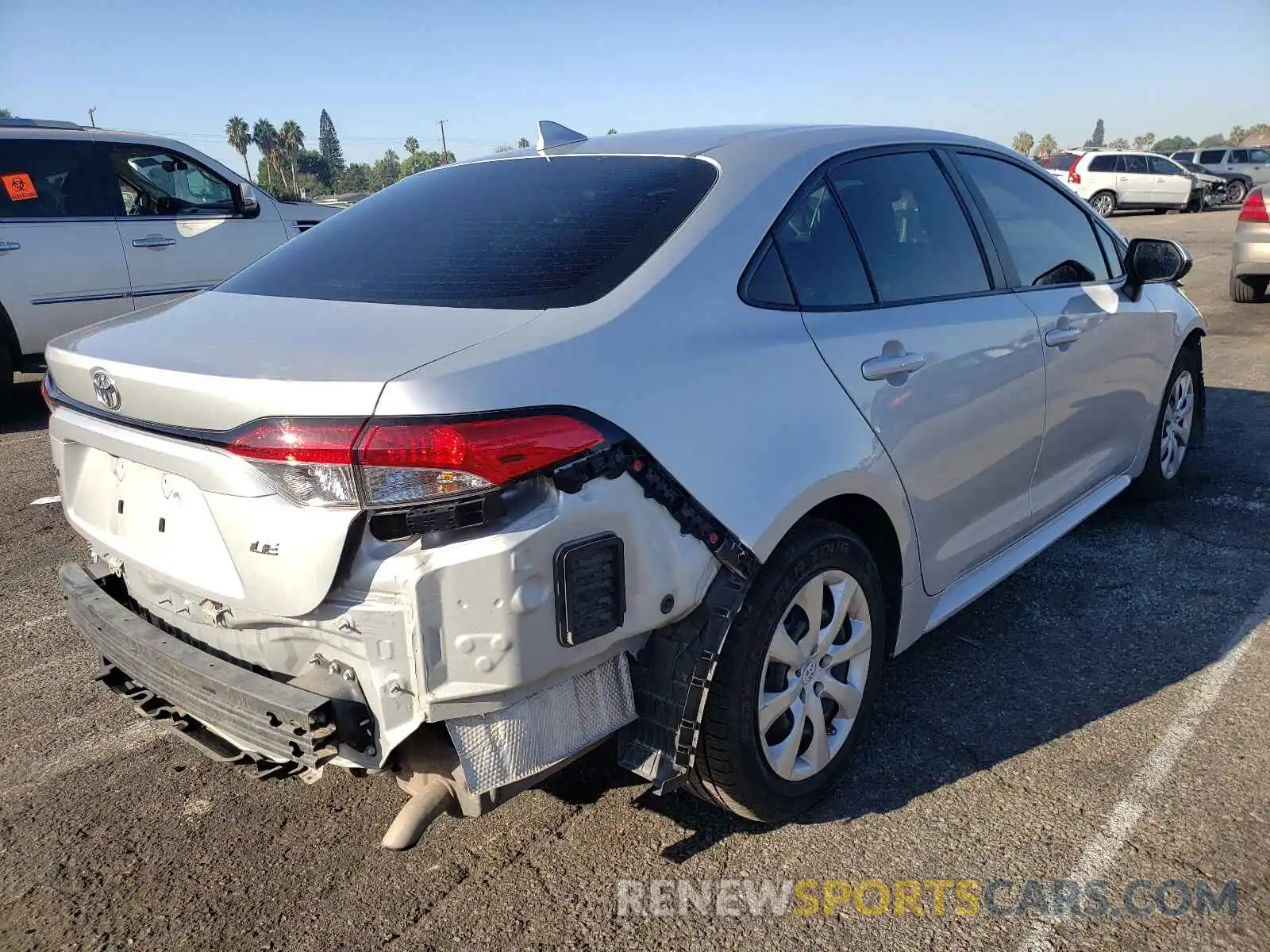 4 Photograph of a damaged car 5YFEPRAE7LP040991 TOYOTA COROLLA 2020