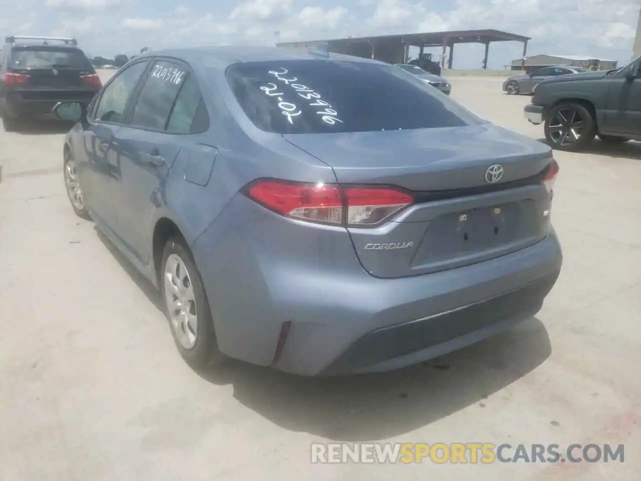 3 Photograph of a damaged car 5YFEPRAE7LP044488 TOYOTA COROLLA 2020