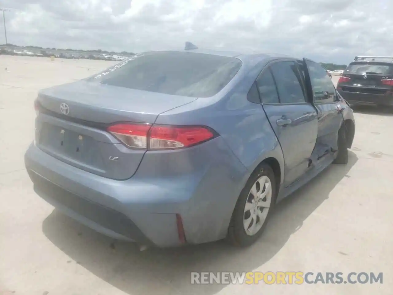 4 Photograph of a damaged car 5YFEPRAE7LP044488 TOYOTA COROLLA 2020