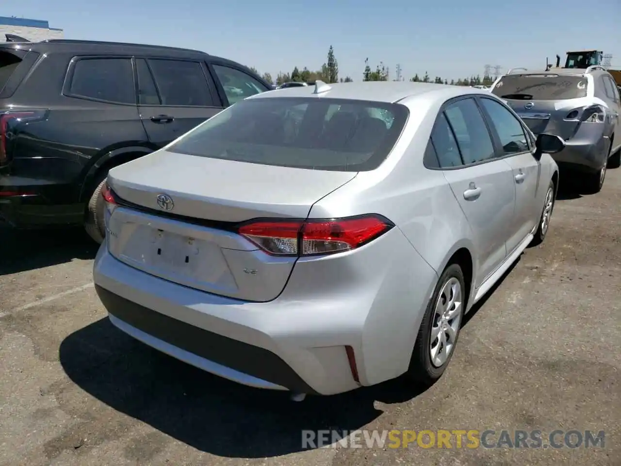 4 Photograph of a damaged car 5YFEPRAE7LP044507 TOYOTA COROLLA 2020