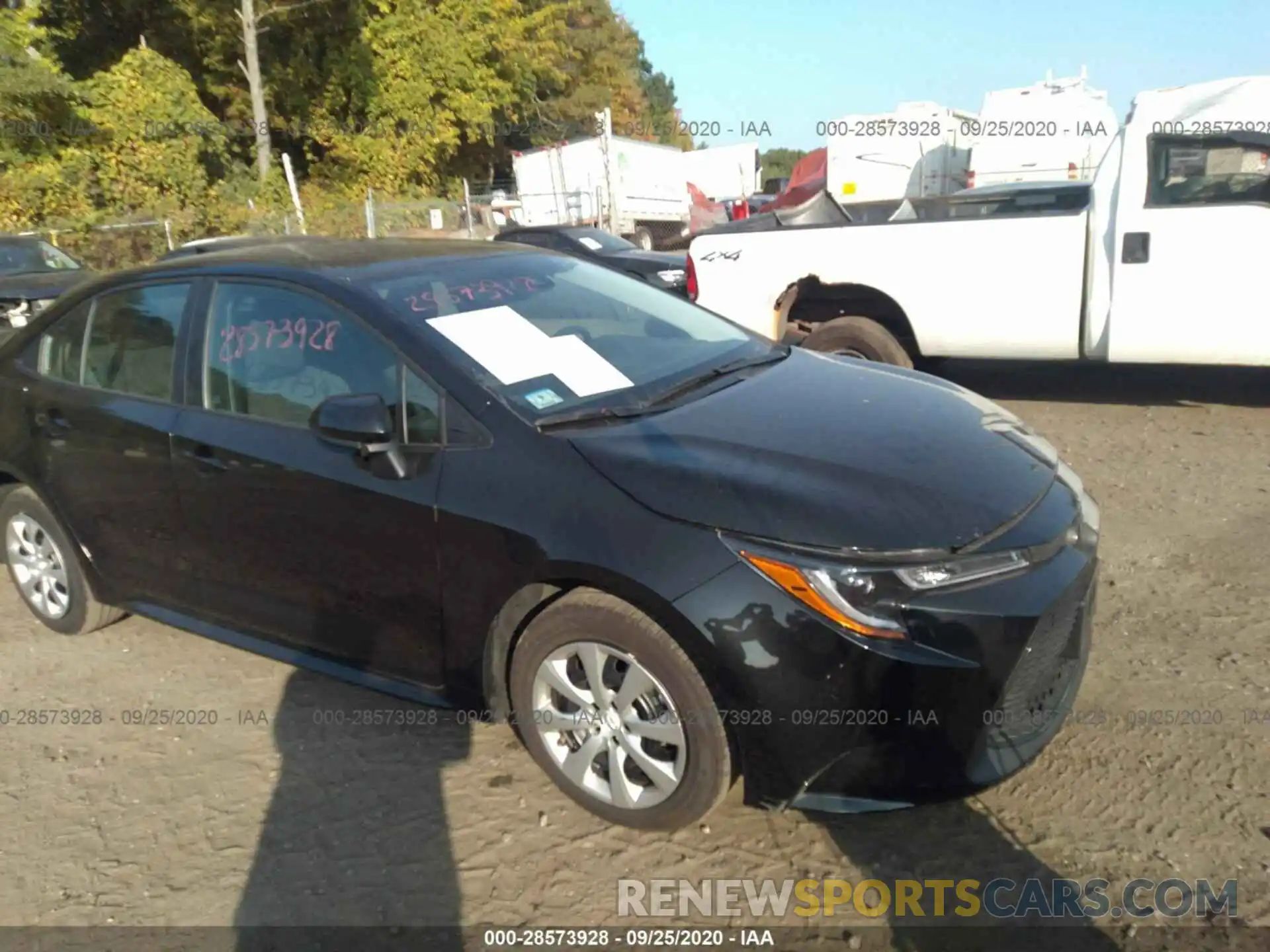 1 Photograph of a damaged car 5YFEPRAE7LP044779 TOYOTA COROLLA 2020