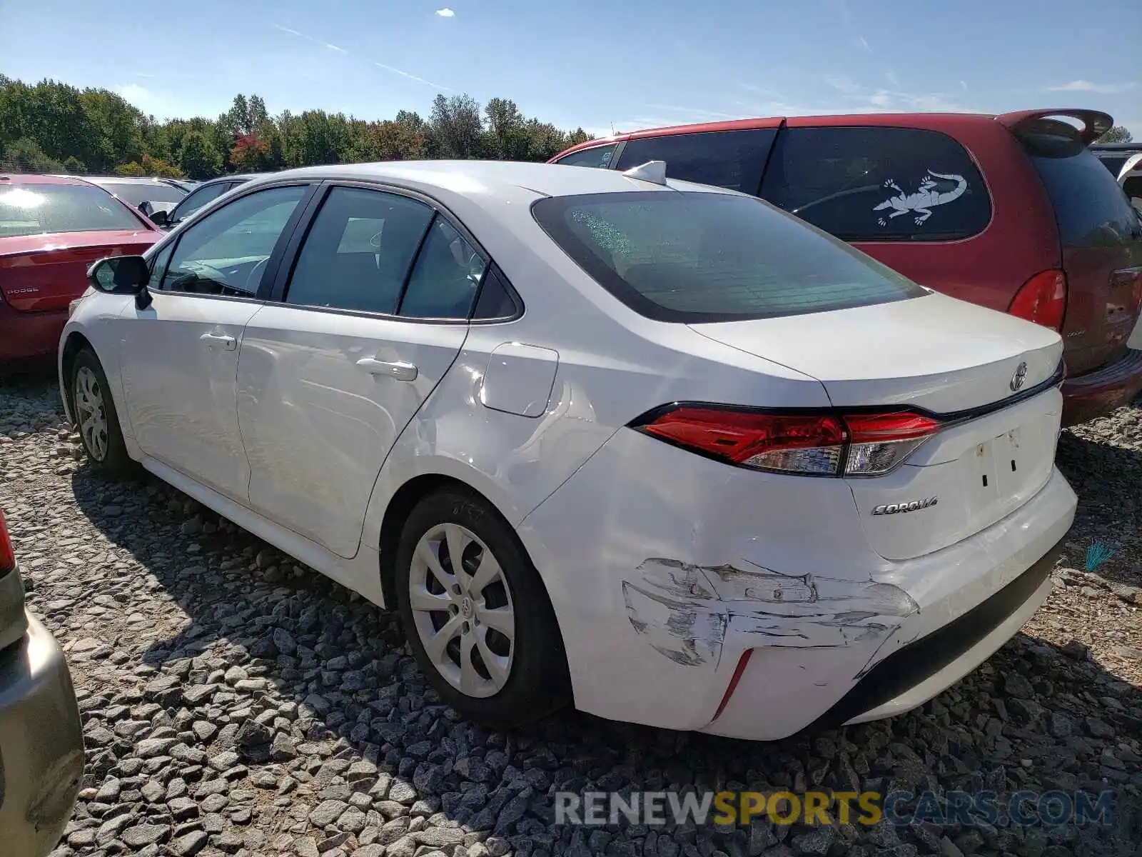 3 Photograph of a damaged car 5YFEPRAE7LP046452 TOYOTA COROLLA 2020