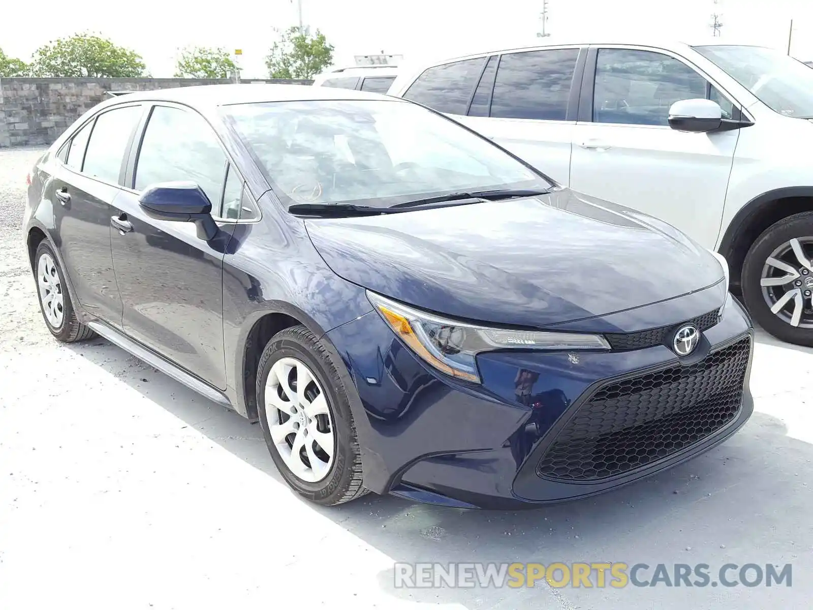 1 Photograph of a damaged car 5YFEPRAE7LP047455 TOYOTA COROLLA 2020