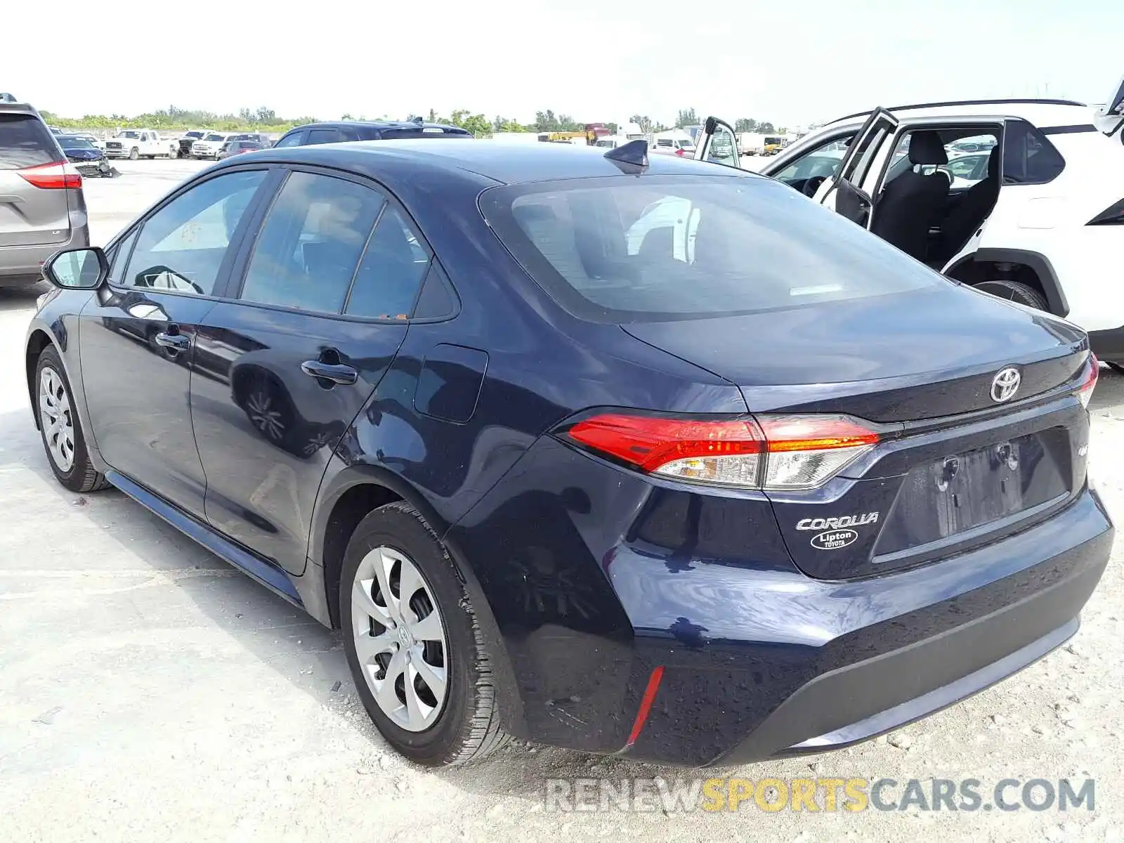 3 Photograph of a damaged car 5YFEPRAE7LP047455 TOYOTA COROLLA 2020