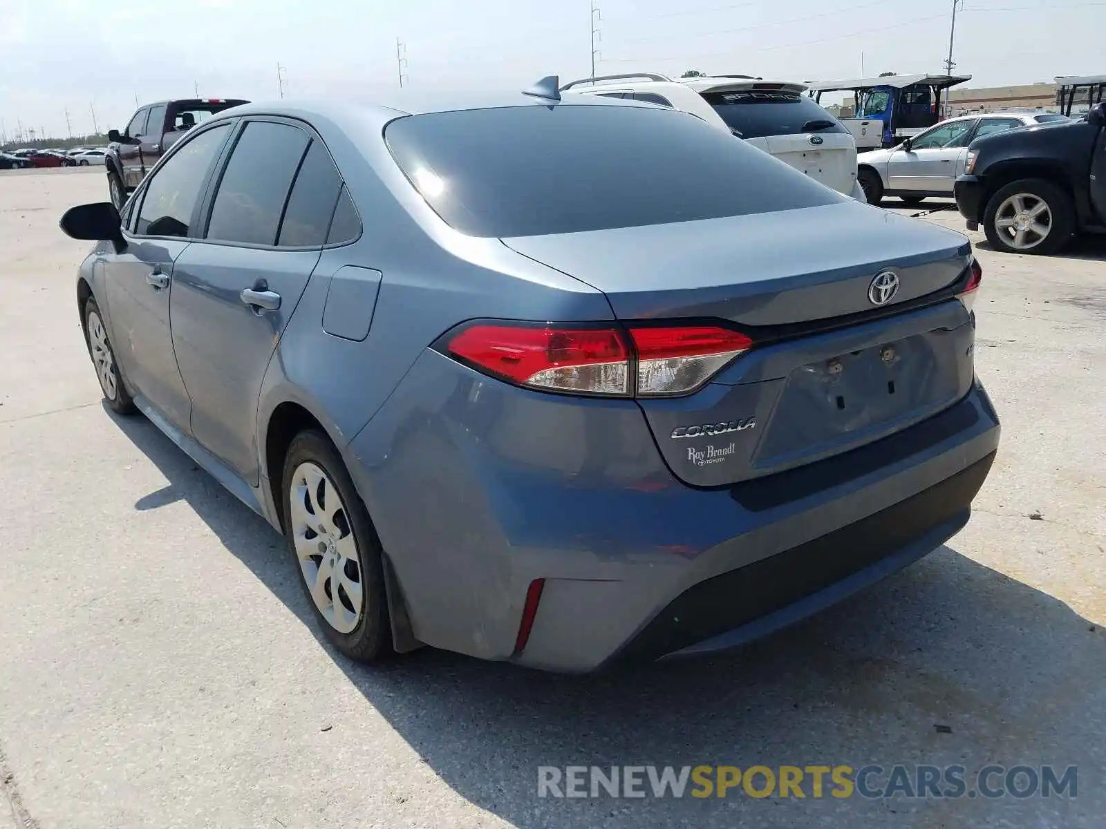 3 Photograph of a damaged car 5YFEPRAE7LP047911 TOYOTA COROLLA 2020