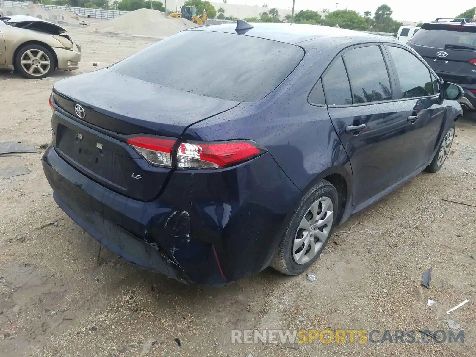 4 Photograph of a damaged car 5YFEPRAE7LP049223 TOYOTA COROLLA 2020