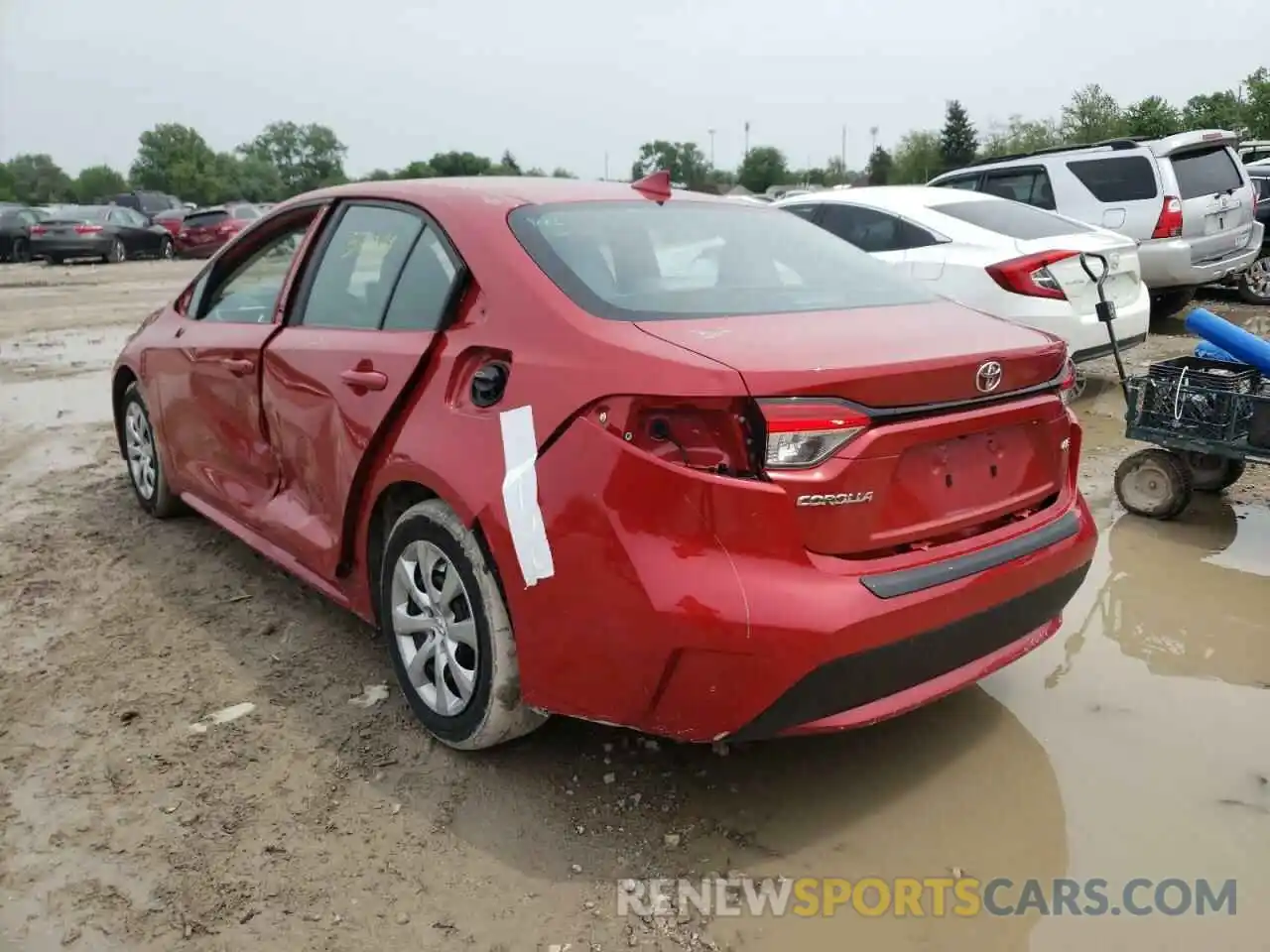 3 Photograph of a damaged car 5YFEPRAE7LP050050 TOYOTA COROLLA 2020