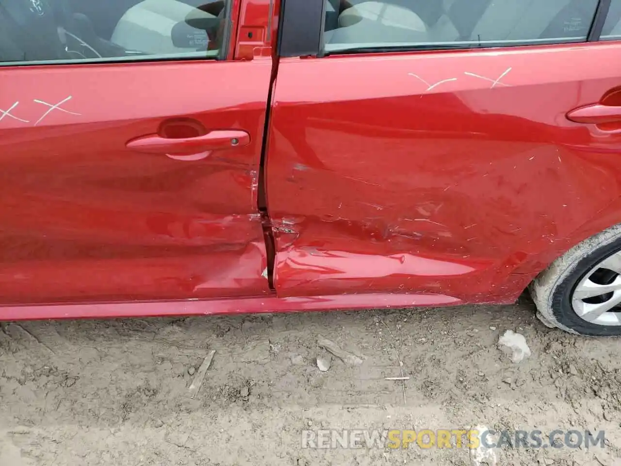 9 Photograph of a damaged car 5YFEPRAE7LP050050 TOYOTA COROLLA 2020