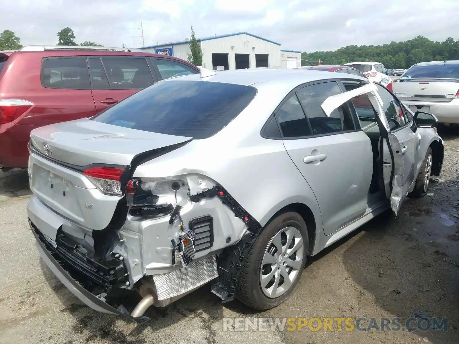 4 Photograph of a damaged car 5YFEPRAE7LP053272 TOYOTA COROLLA 2020