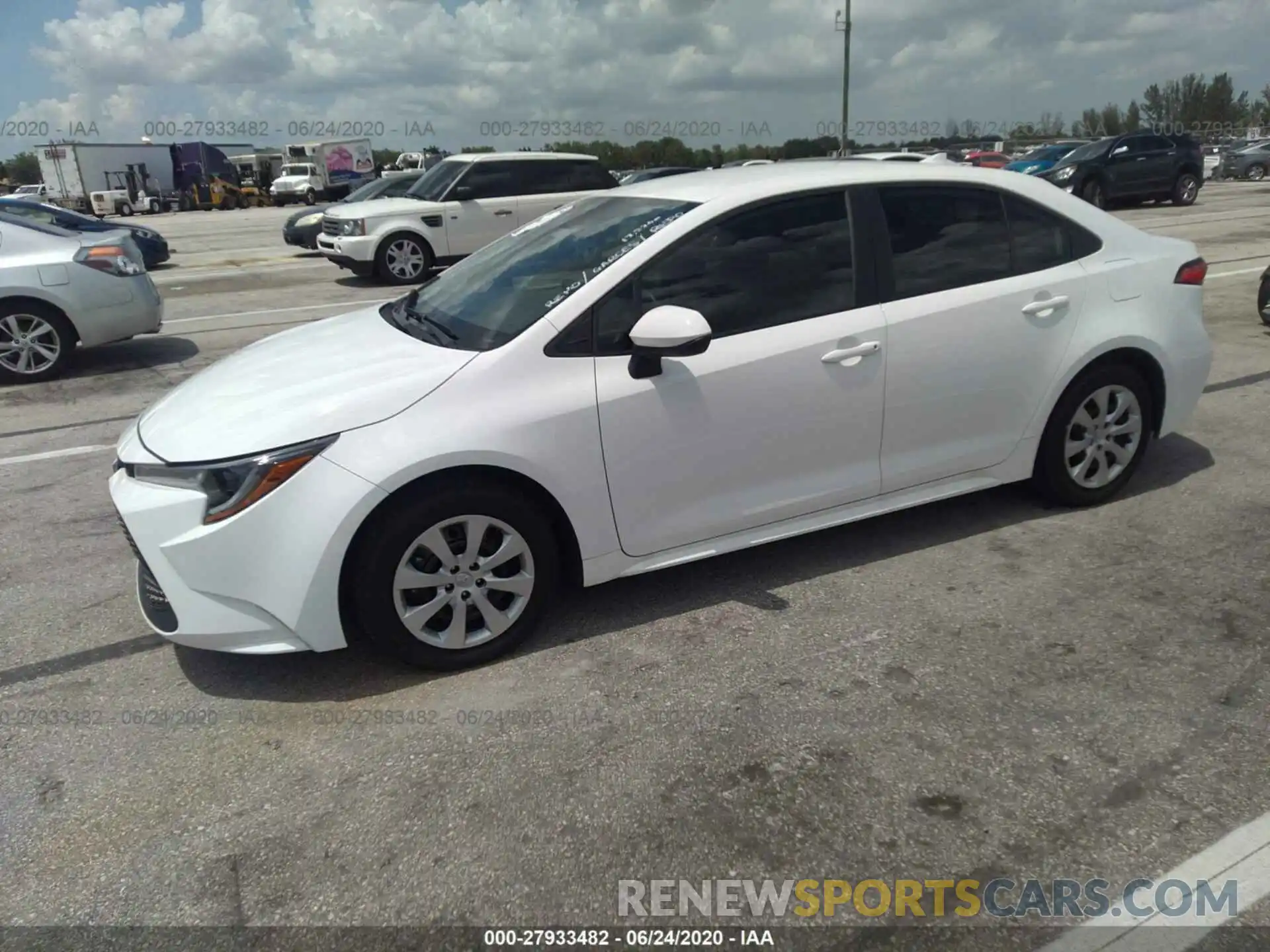 2 Photograph of a damaged car 5YFEPRAE7LP053370 TOYOTA COROLLA 2020