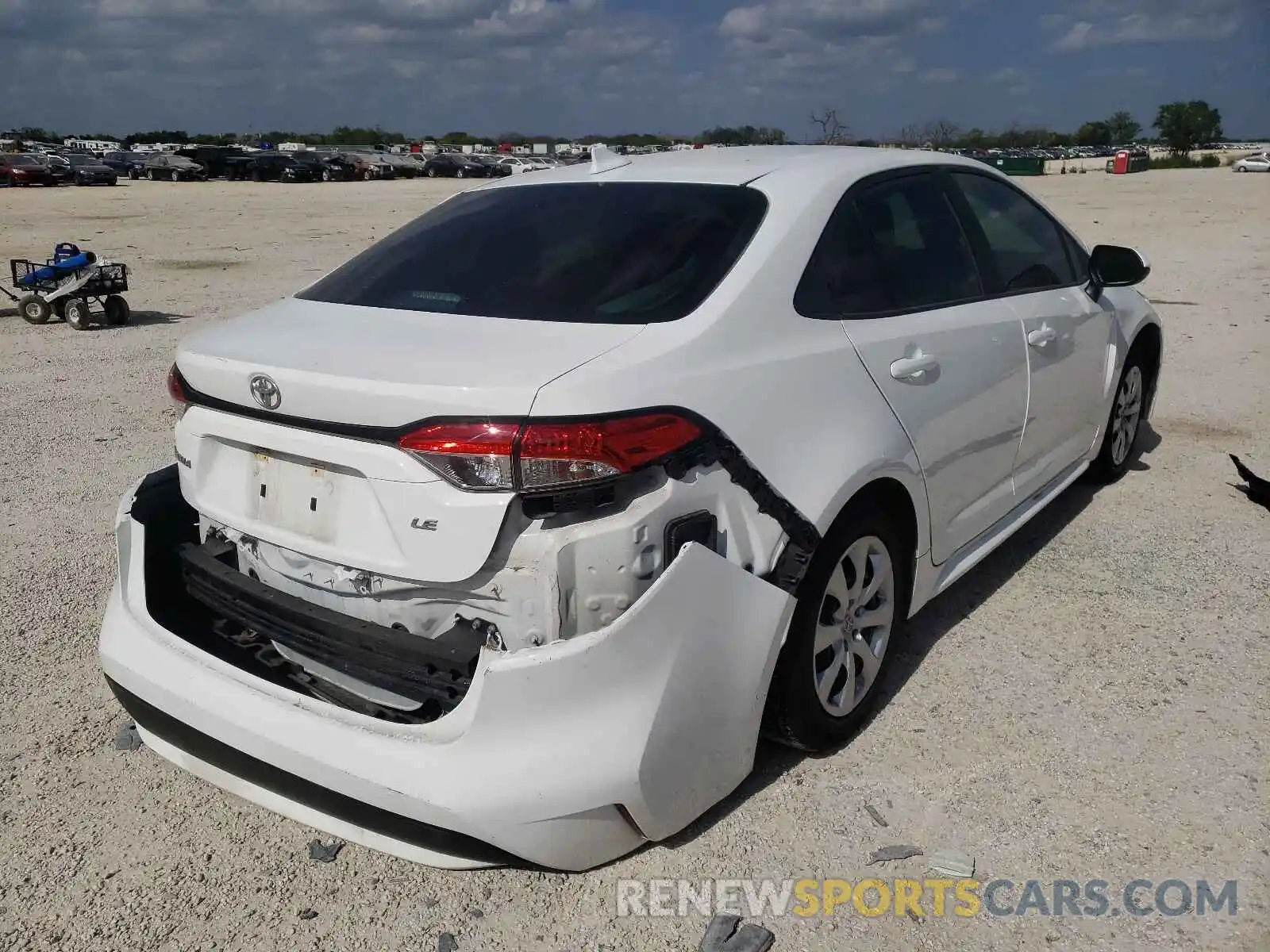 4 Photograph of a damaged car 5YFEPRAE7LP053577 TOYOTA COROLLA 2020