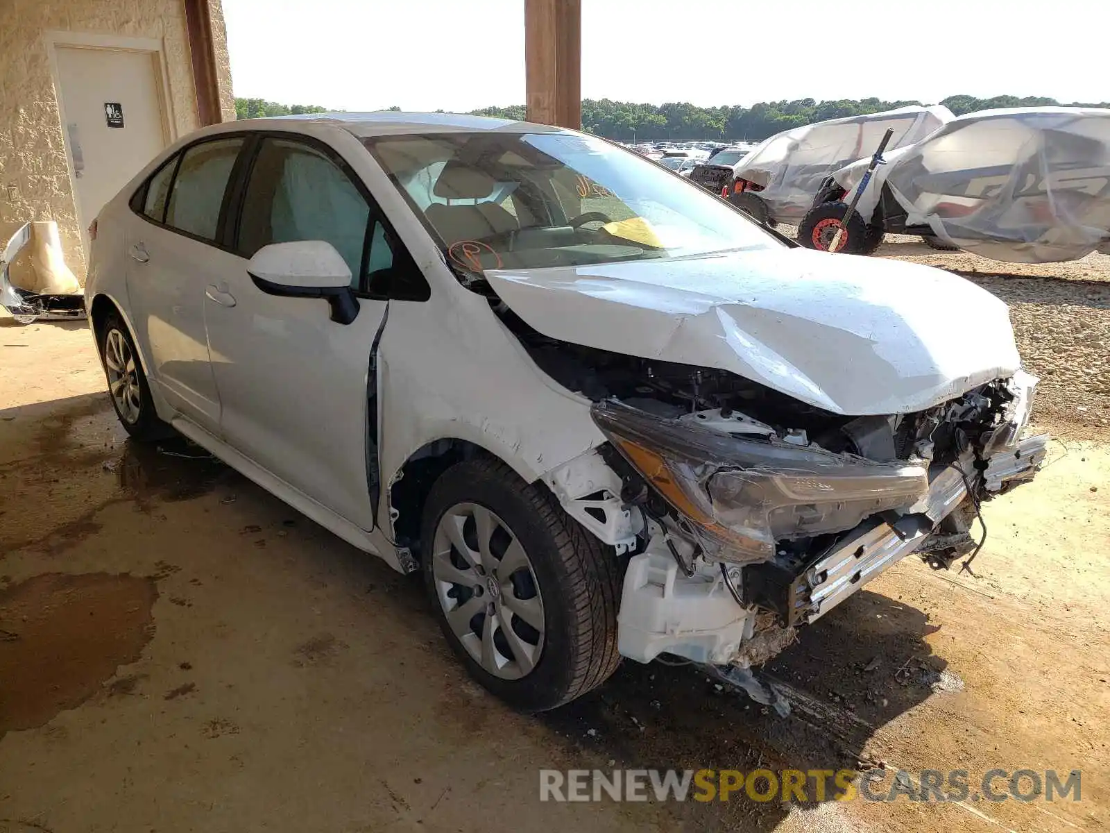 1 Photograph of a damaged car 5YFEPRAE7LP053790 TOYOTA COROLLA 2020