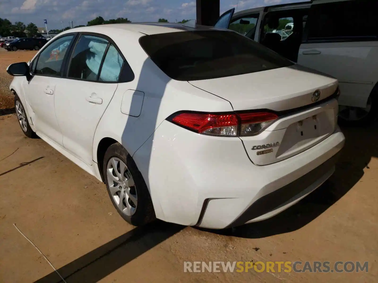 3 Photograph of a damaged car 5YFEPRAE7LP053790 TOYOTA COROLLA 2020