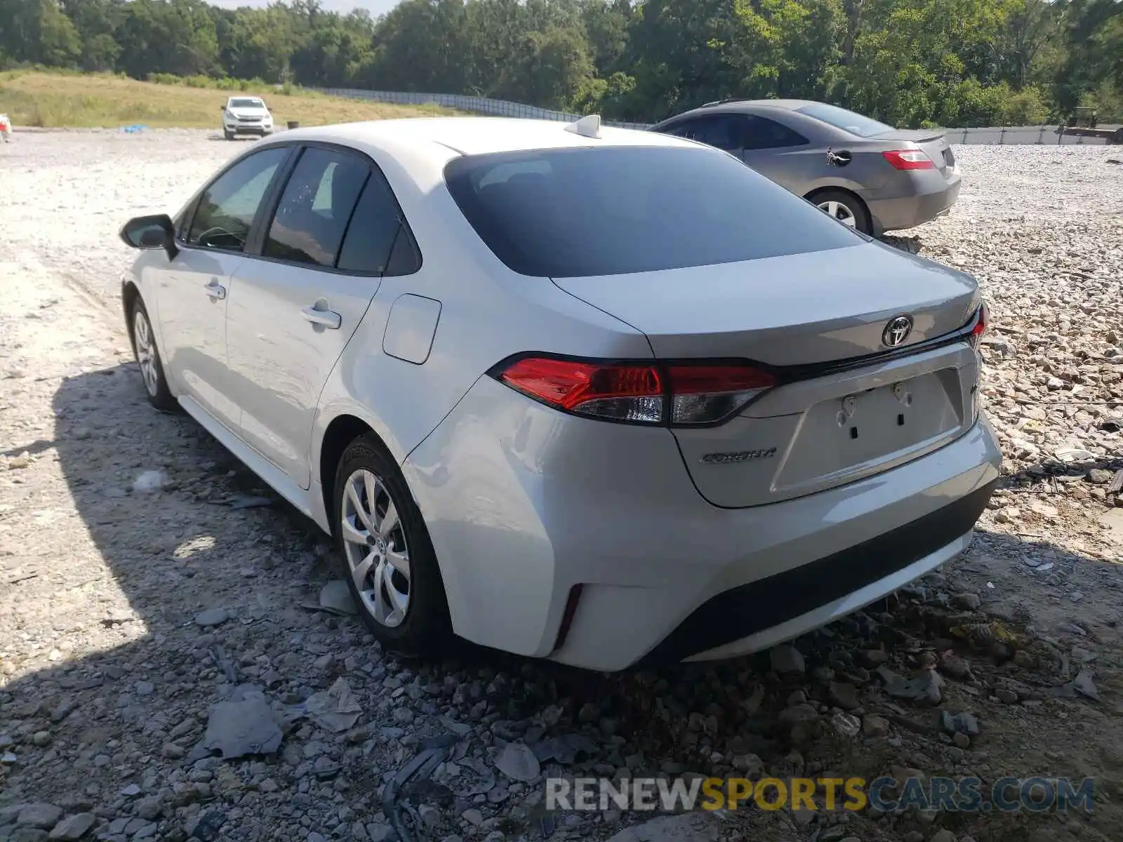 3 Photograph of a damaged car 5YFEPRAE7LP055345 TOYOTA COROLLA 2020