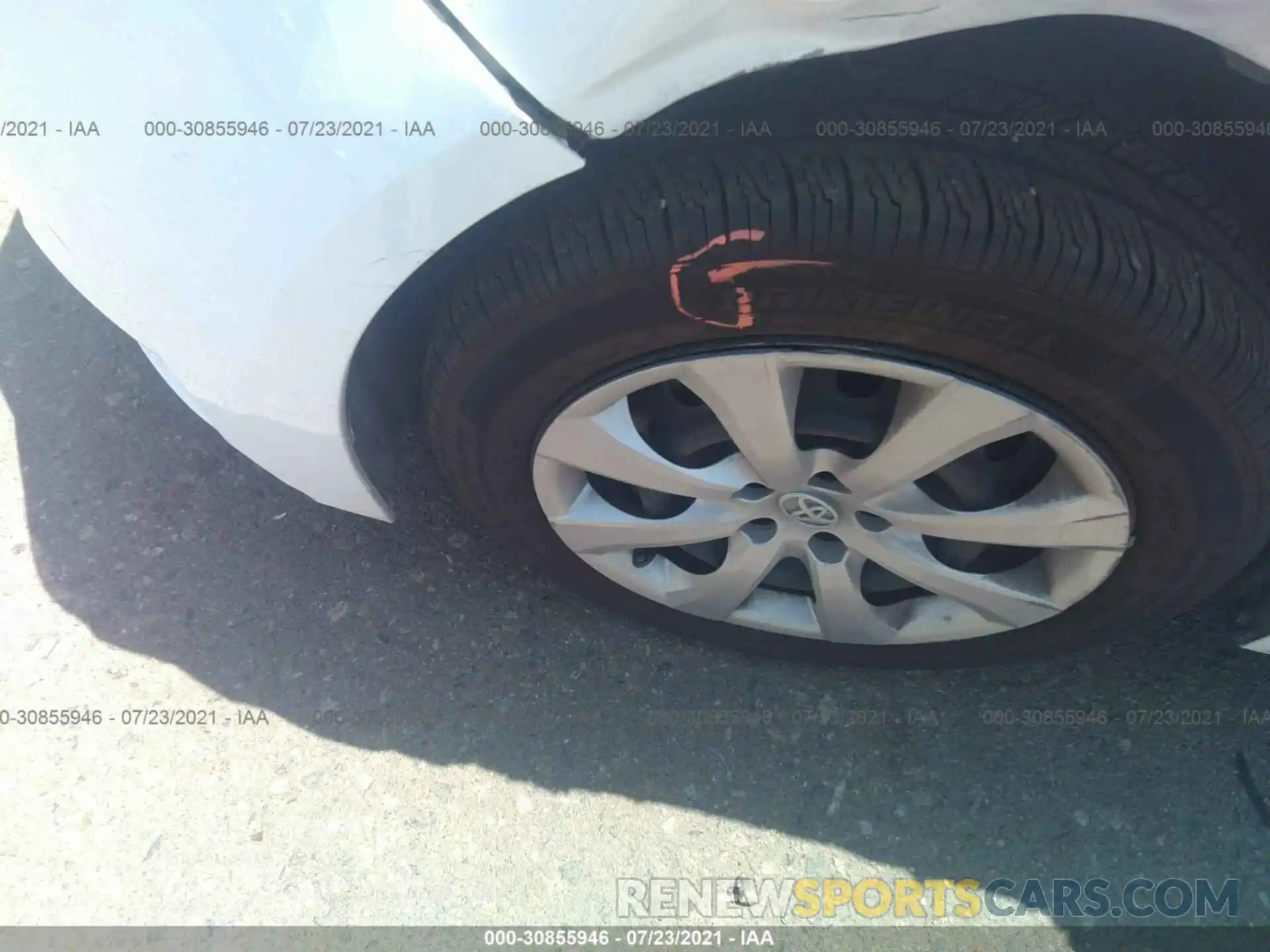 13 Photograph of a damaged car 5YFEPRAE7LP056480 TOYOTA COROLLA 2020