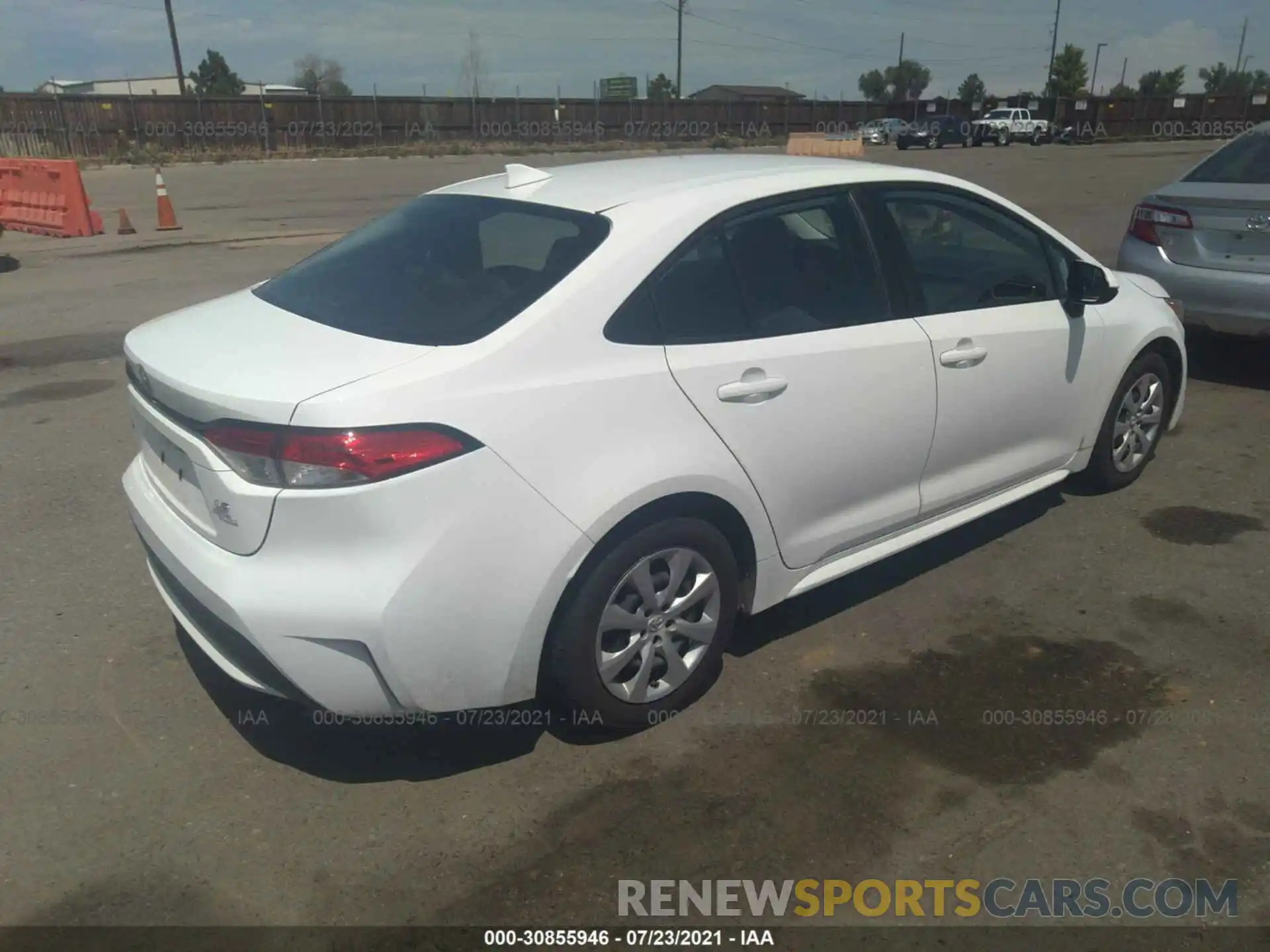 4 Photograph of a damaged car 5YFEPRAE7LP056480 TOYOTA COROLLA 2020