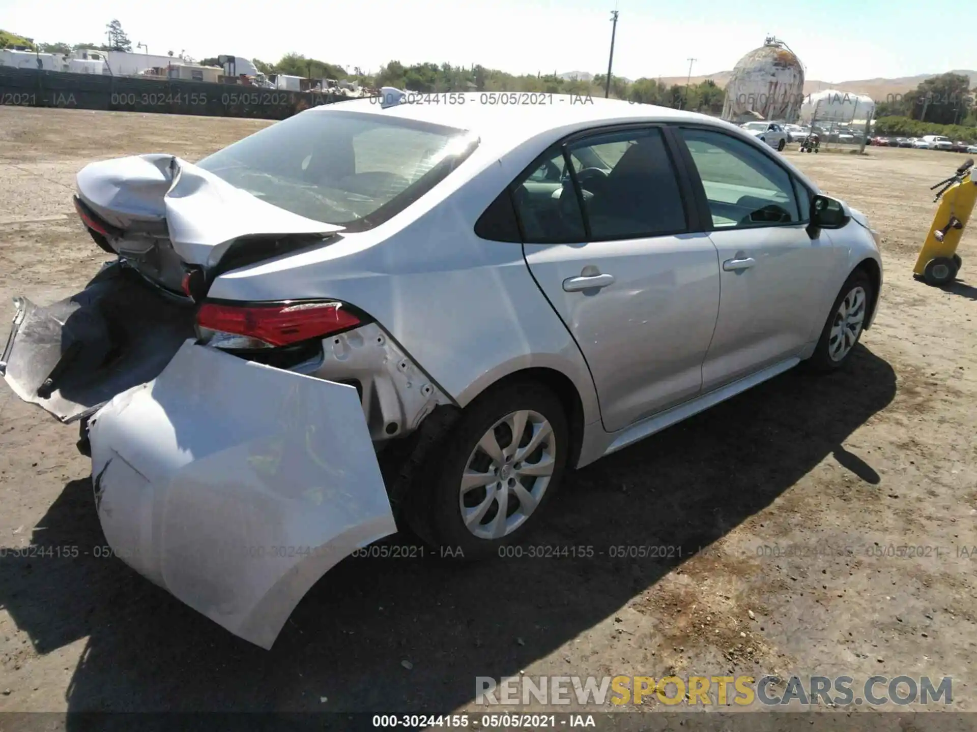 4 Photograph of a damaged car 5YFEPRAE7LP056513 TOYOTA COROLLA 2020