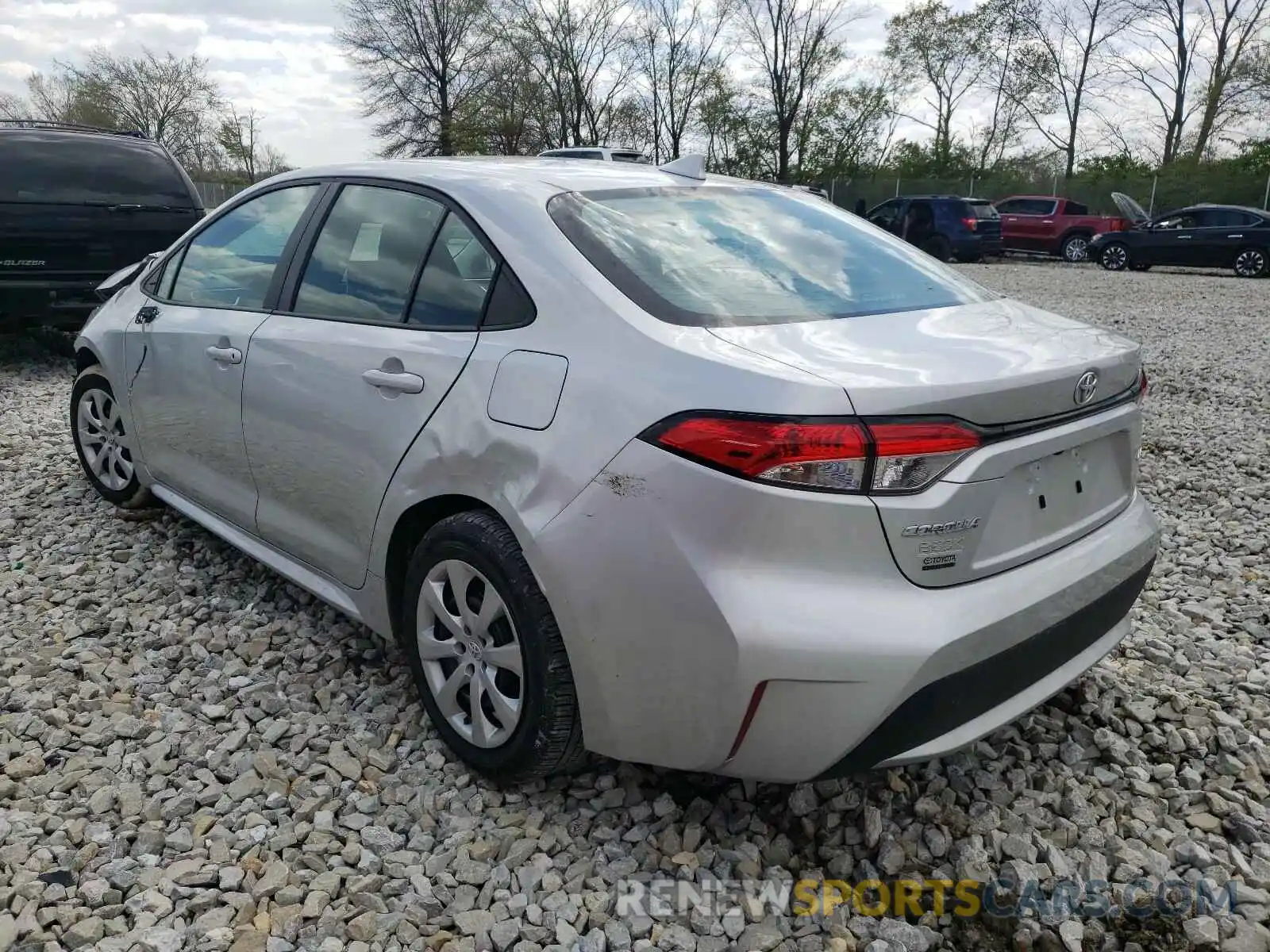 3 Photograph of a damaged car 5YFEPRAE7LP057547 TOYOTA COROLLA 2020