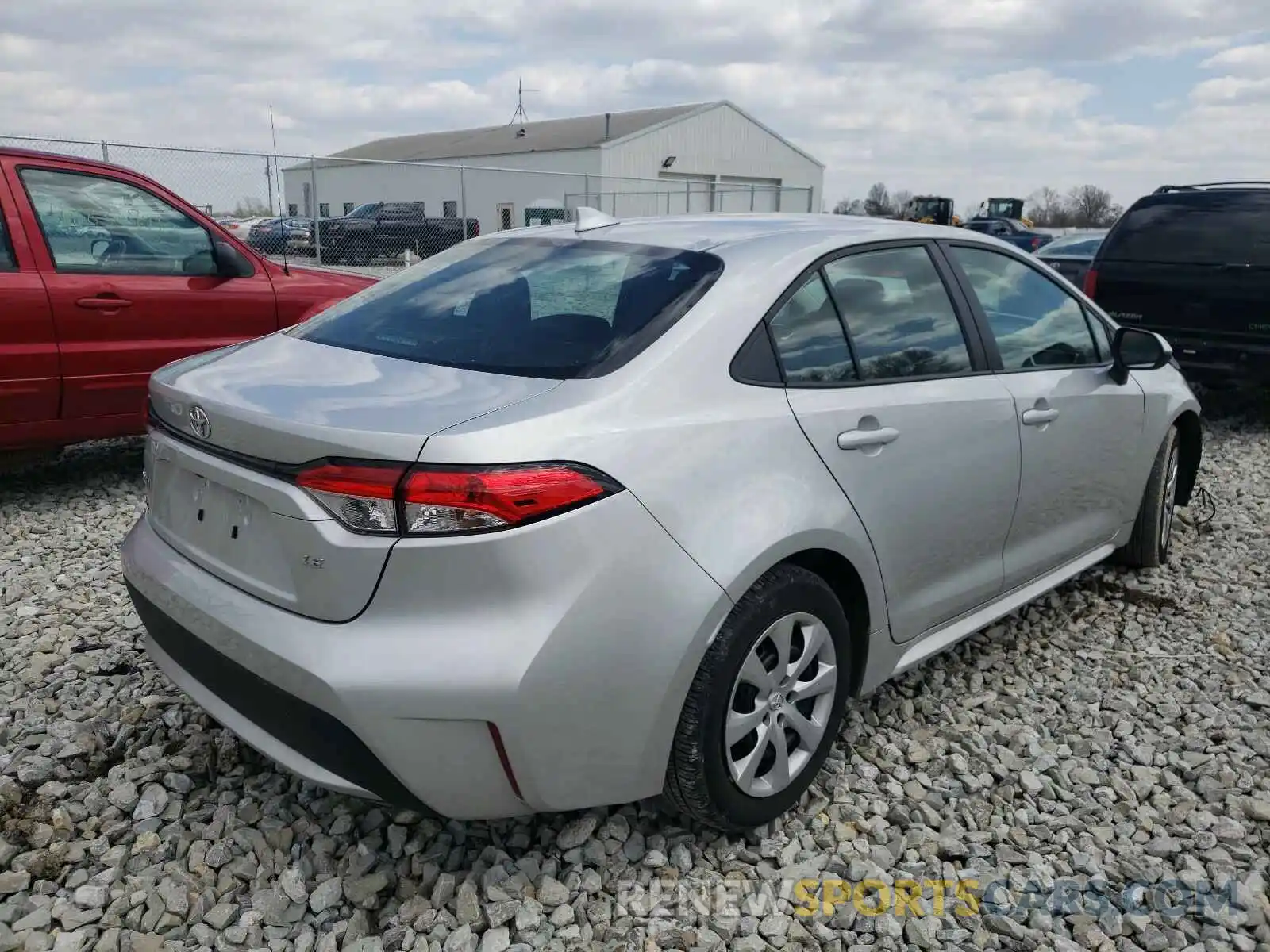 4 Photograph of a damaged car 5YFEPRAE7LP057547 TOYOTA COROLLA 2020