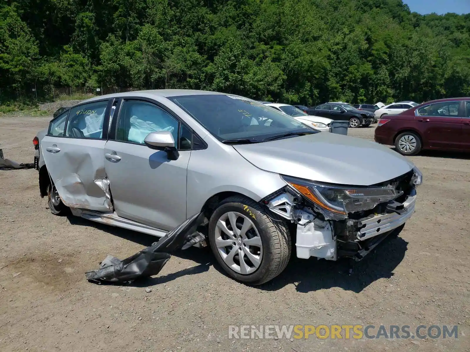 1 Photograph of a damaged car 5YFEPRAE7LP057628 TOYOTA COROLLA 2020