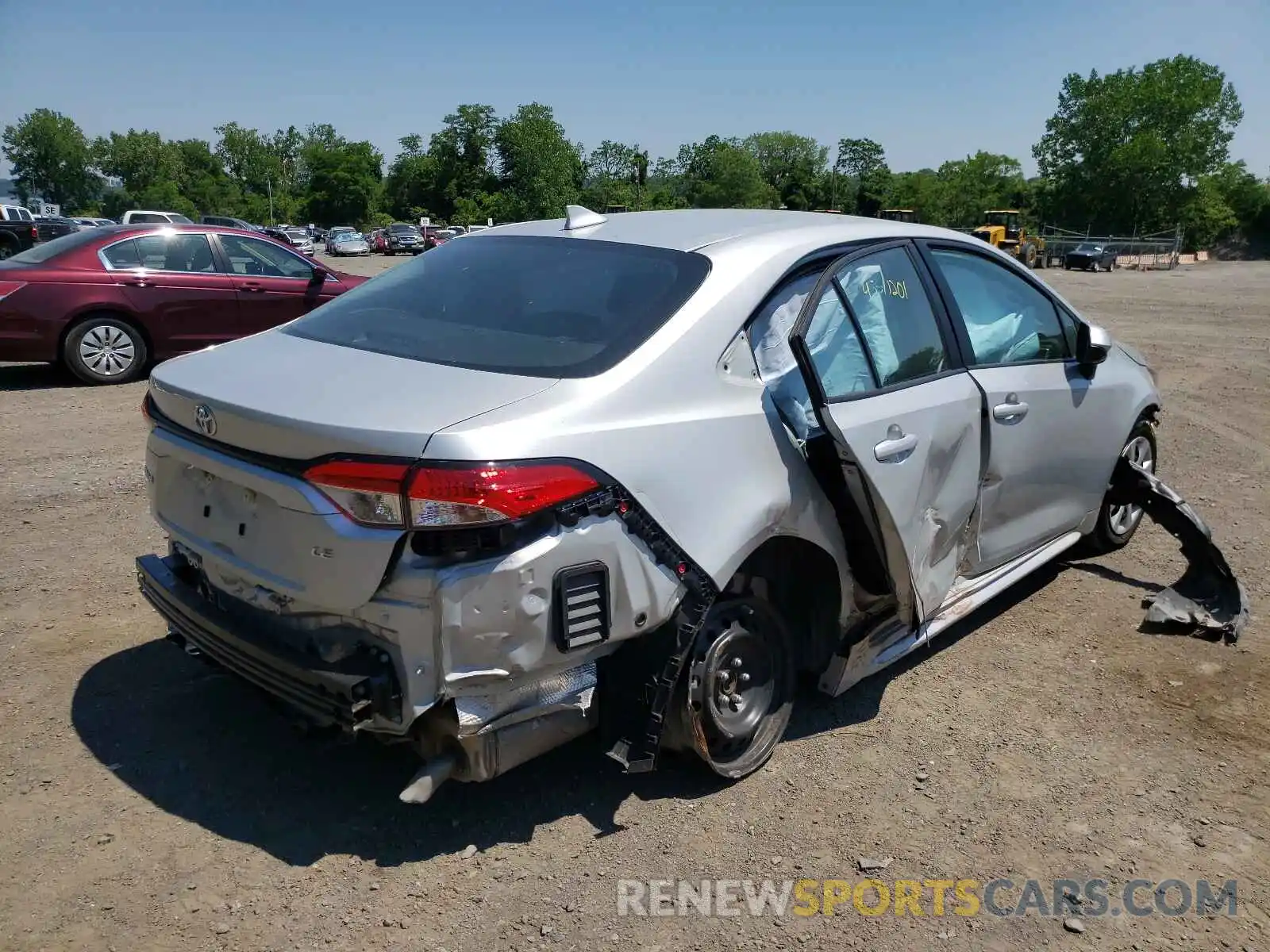 4 Photograph of a damaged car 5YFEPRAE7LP057628 TOYOTA COROLLA 2020