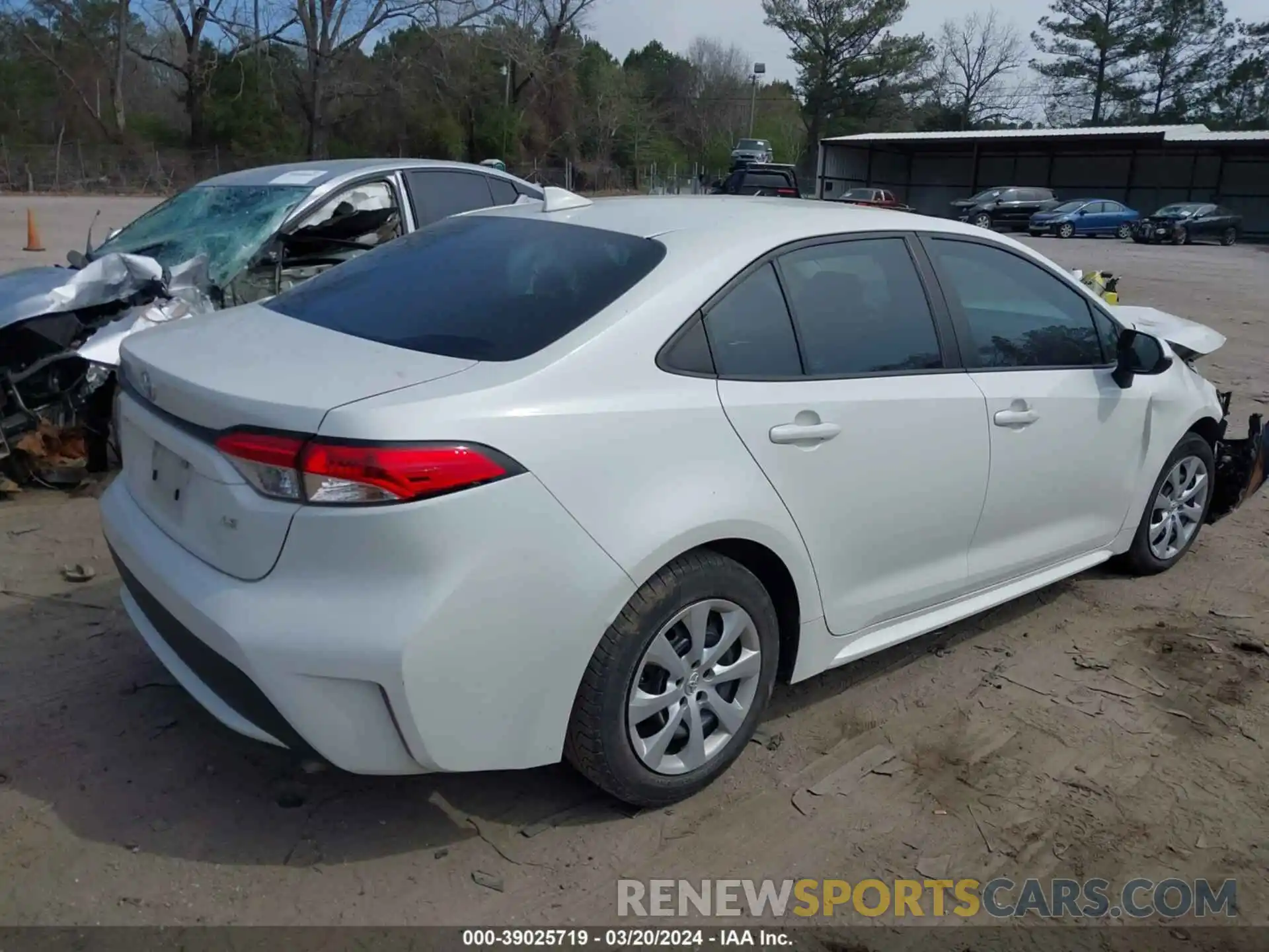 4 Photograph of a damaged car 5YFEPRAE7LP057662 TOYOTA COROLLA 2020