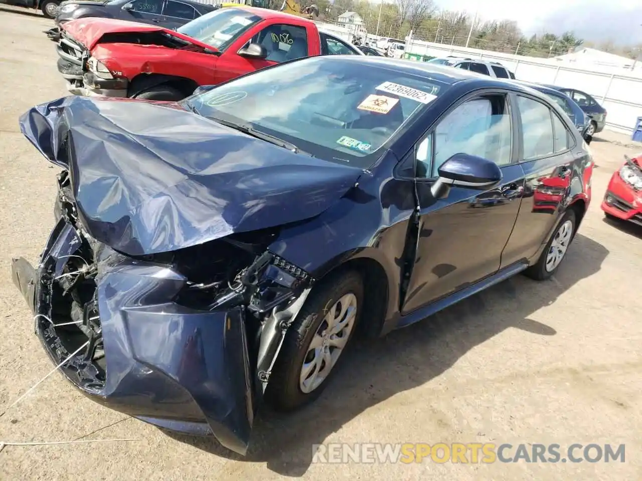 2 Photograph of a damaged car 5YFEPRAE7LP058827 TOYOTA COROLLA 2020