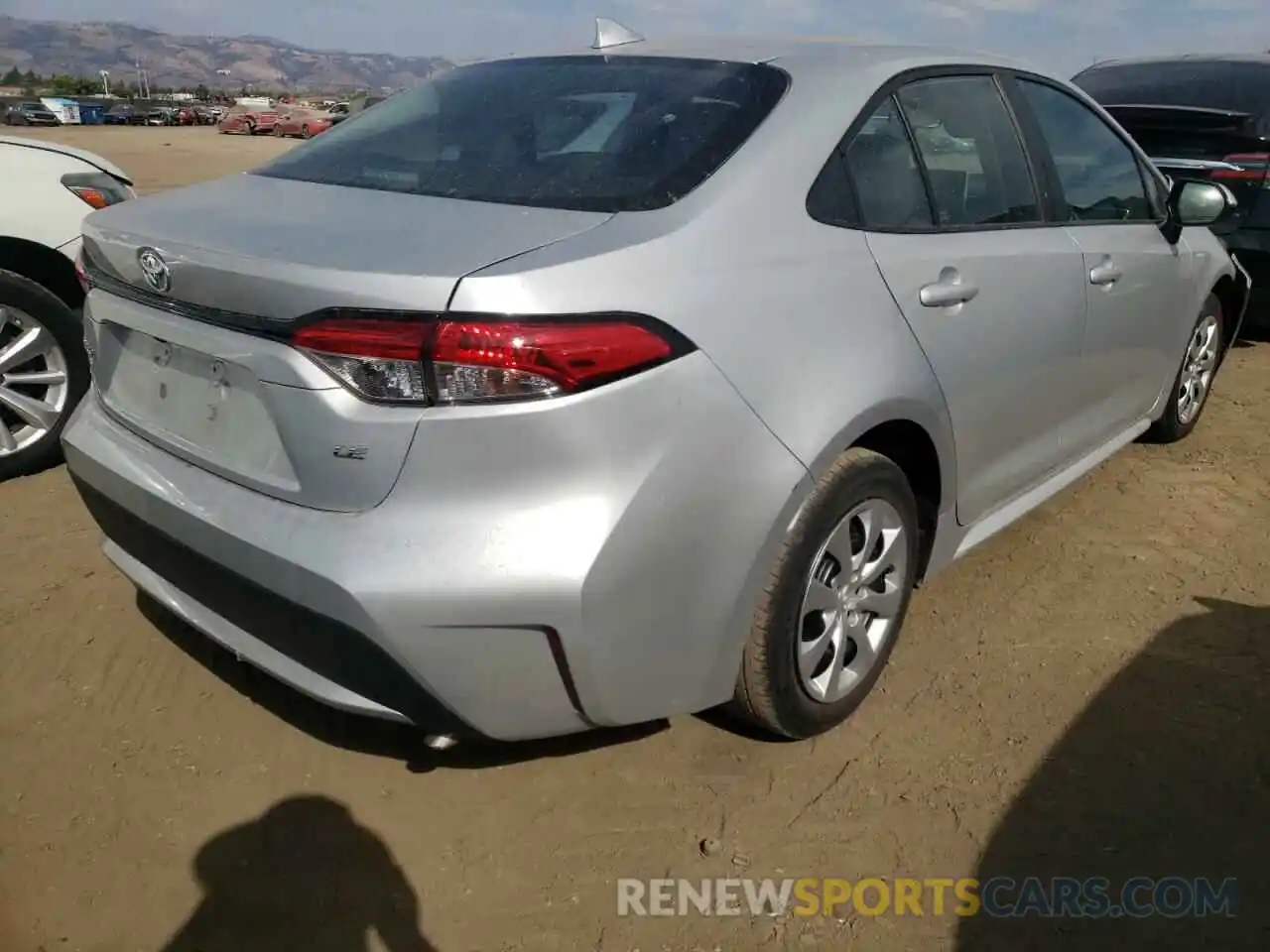 4 Photograph of a damaged car 5YFEPRAE7LP061436 TOYOTA COROLLA 2020