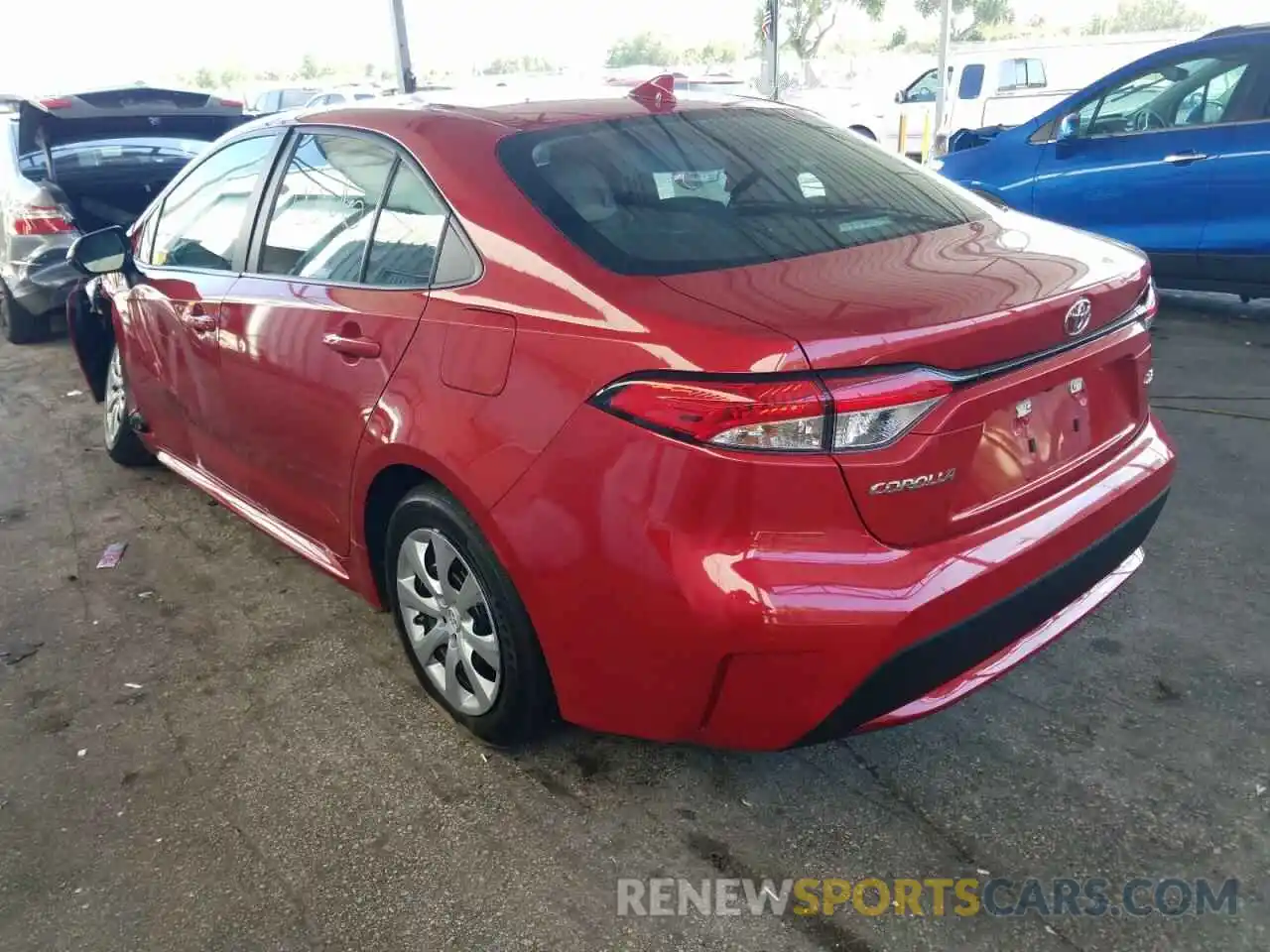 3 Photograph of a damaged car 5YFEPRAE7LP061825 TOYOTA COROLLA 2020