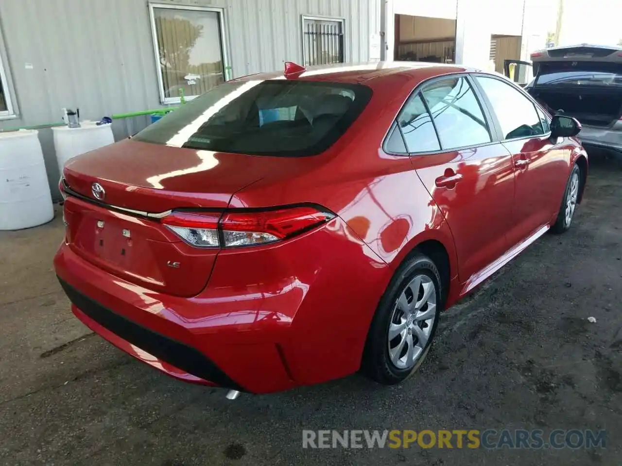 4 Photograph of a damaged car 5YFEPRAE7LP061825 TOYOTA COROLLA 2020