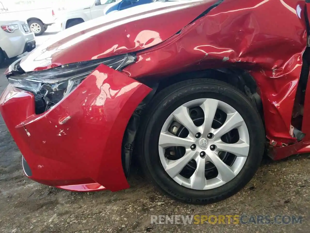 9 Photograph of a damaged car 5YFEPRAE7LP061825 TOYOTA COROLLA 2020