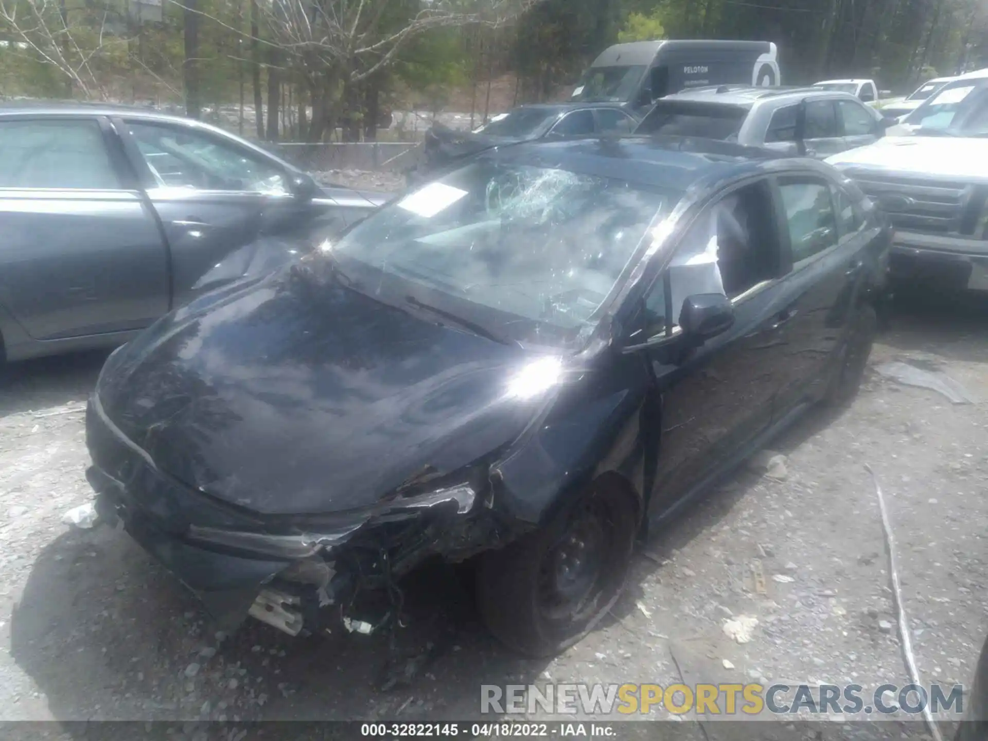 2 Photograph of a damaged car 5YFEPRAE7LP062991 TOYOTA COROLLA 2020