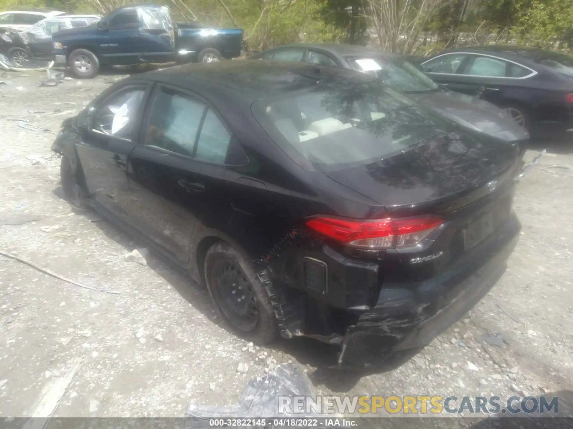 3 Photograph of a damaged car 5YFEPRAE7LP062991 TOYOTA COROLLA 2020