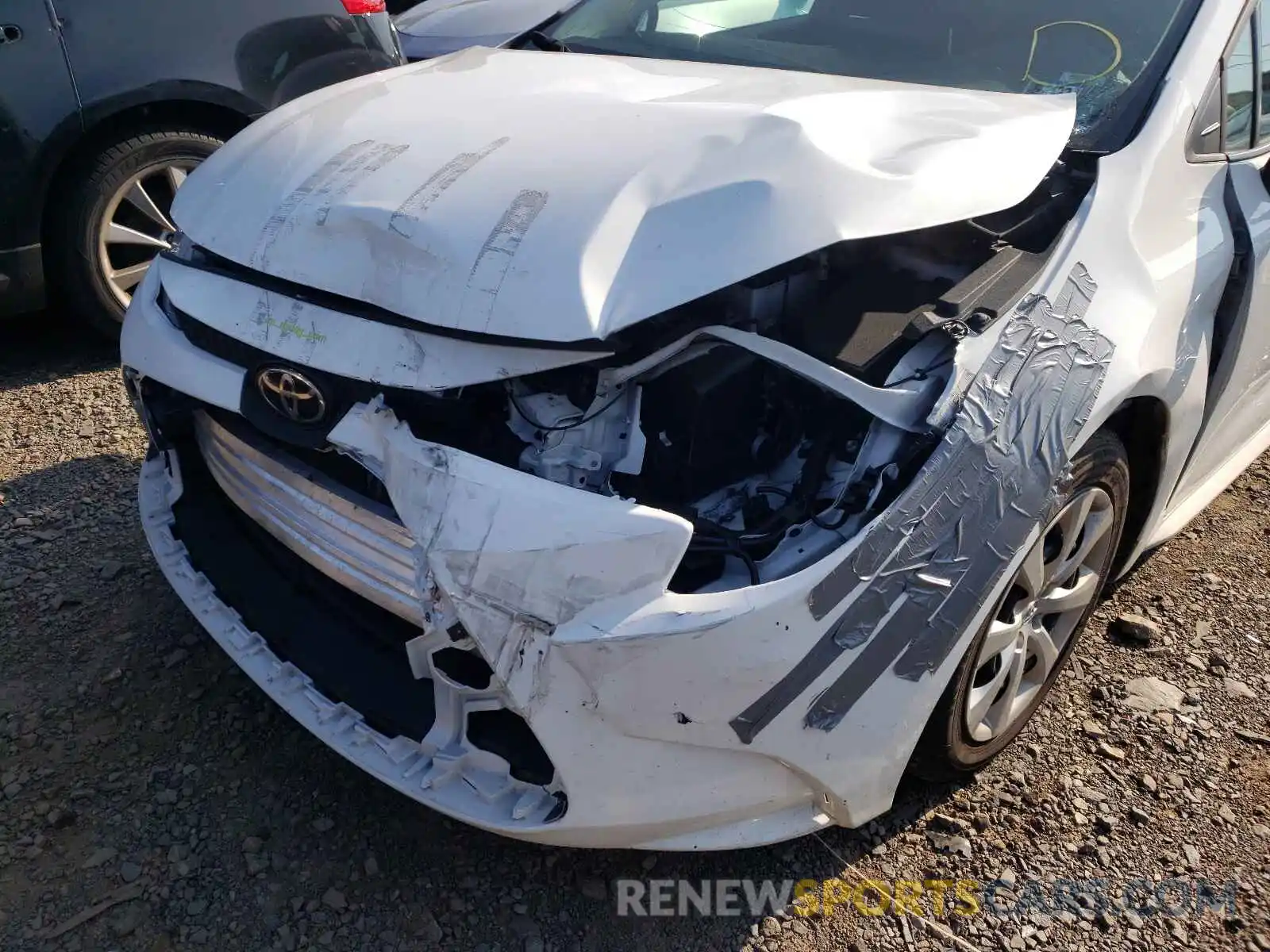 9 Photograph of a damaged car 5YFEPRAE7LP063896 TOYOTA COROLLA 2020