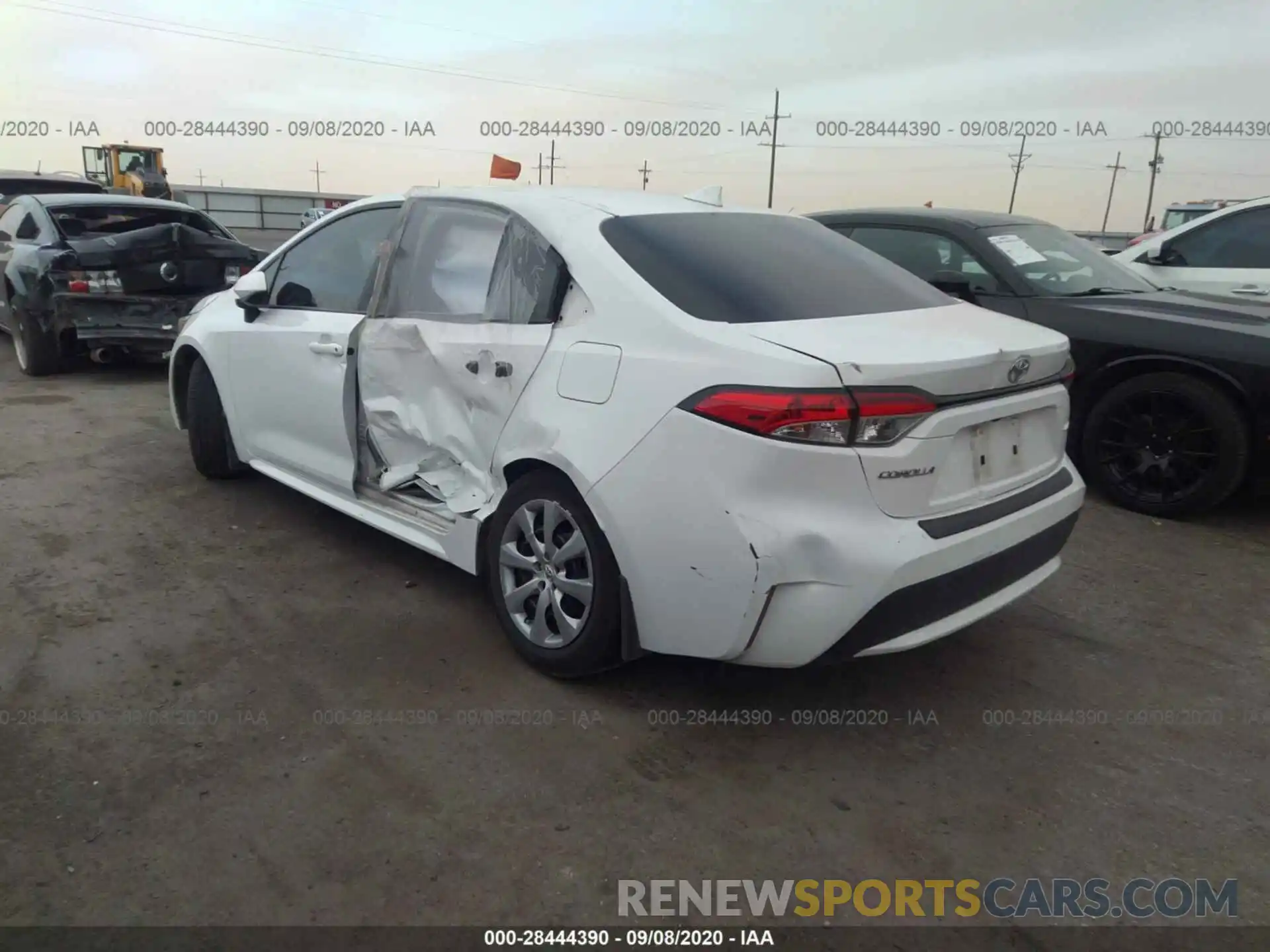 3 Photograph of a damaged car 5YFEPRAE7LP064322 TOYOTA COROLLA 2020