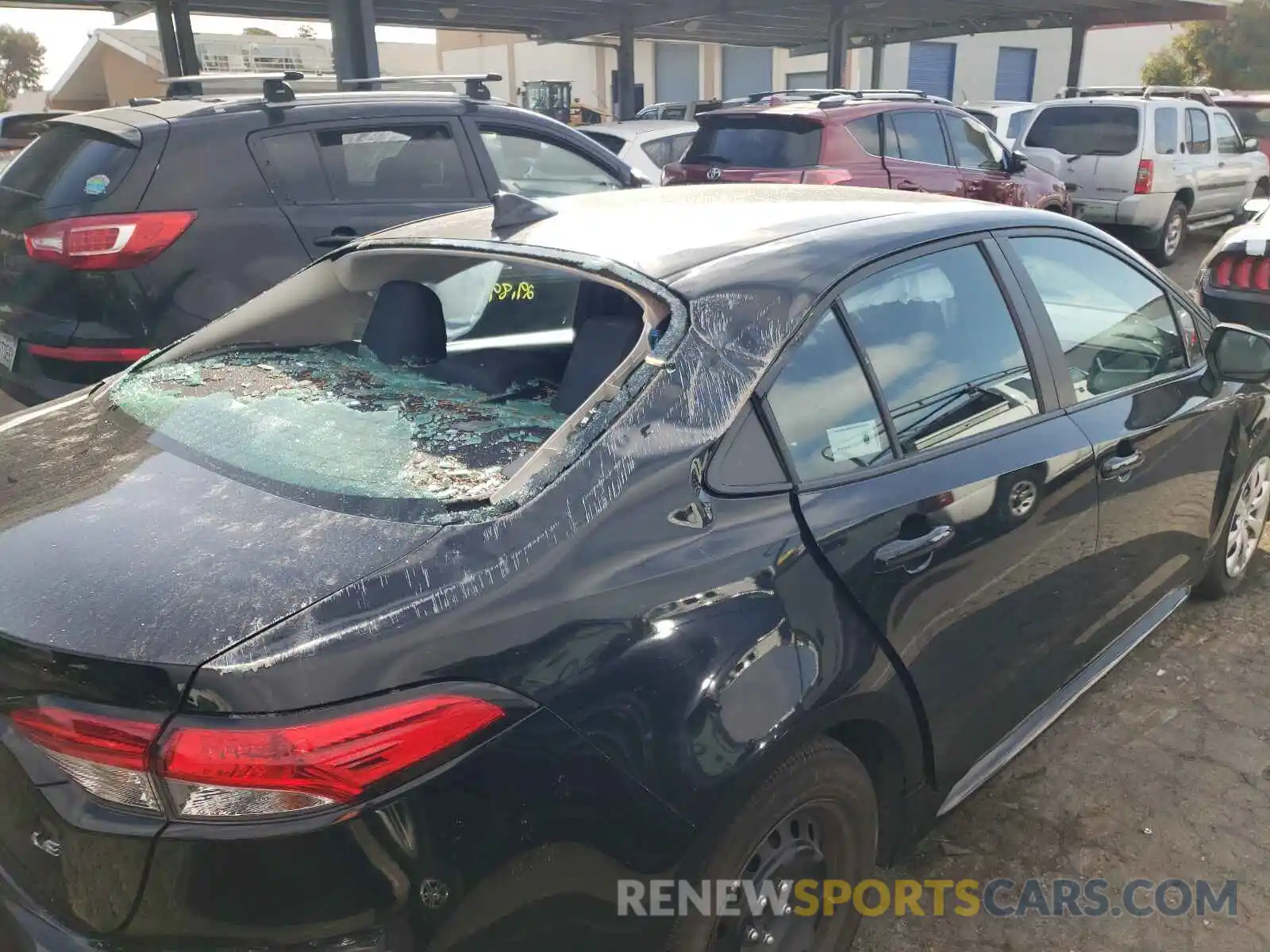 9 Photograph of a damaged car 5YFEPRAE7LP065261 TOYOTA COROLLA 2020