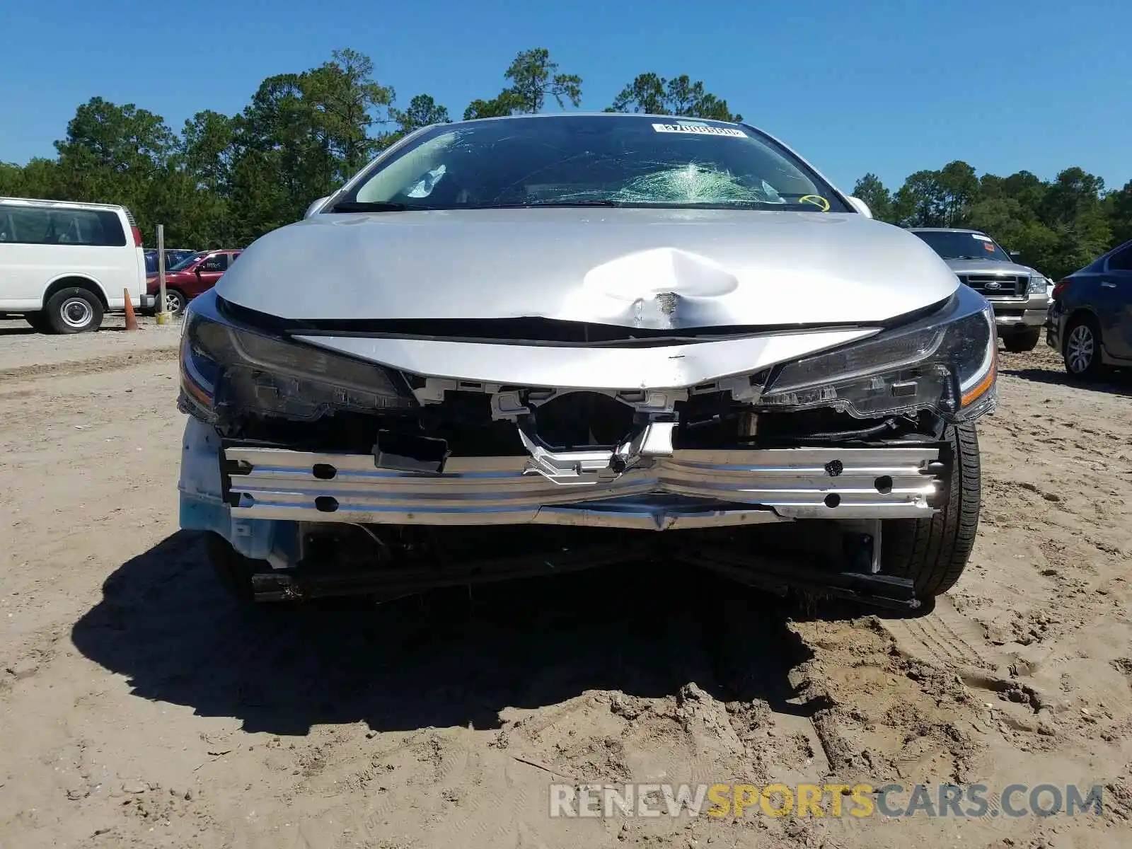 9 Photograph of a damaged car 5YFEPRAE7LP066555 TOYOTA COROLLA 2020