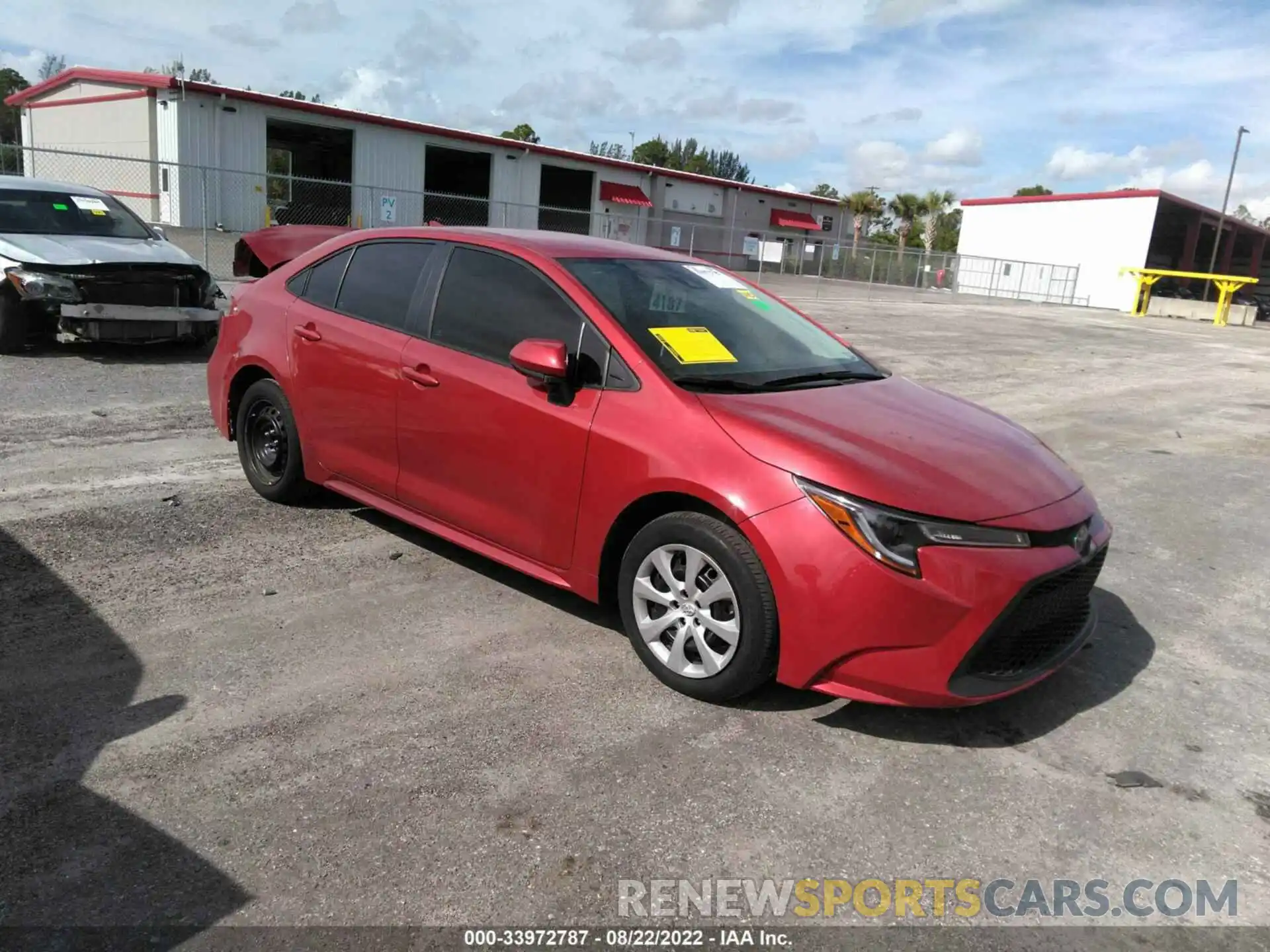 1 Photograph of a damaged car 5YFEPRAE7LP066670 TOYOTA COROLLA 2020