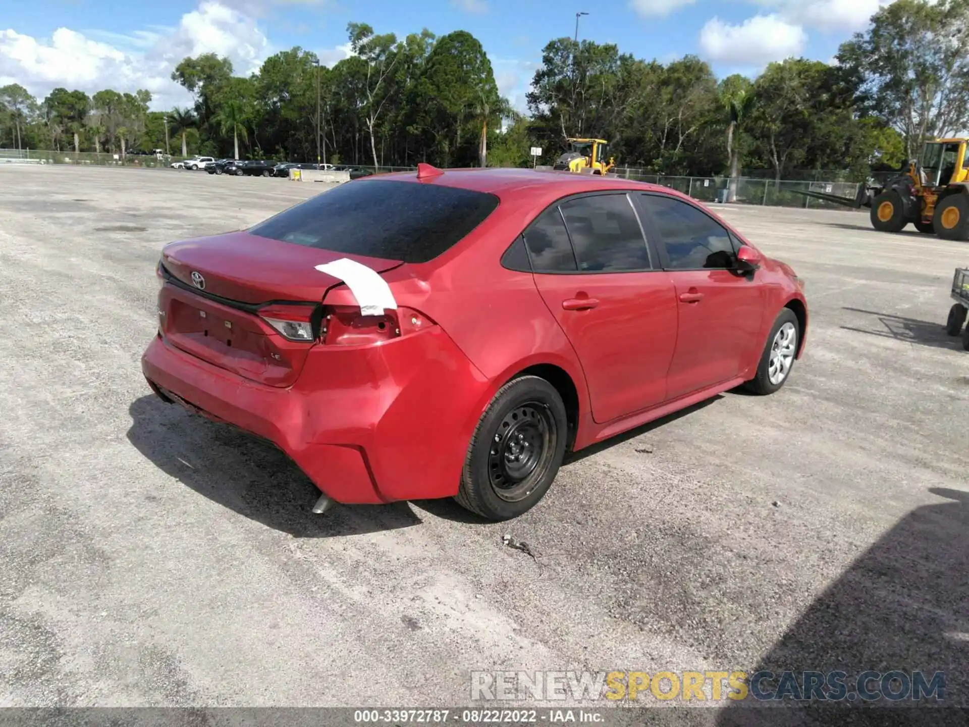 4 Photograph of a damaged car 5YFEPRAE7LP066670 TOYOTA COROLLA 2020