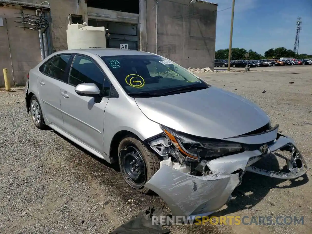 1 Photograph of a damaged car 5YFEPRAE7LP066782 TOYOTA COROLLA 2020