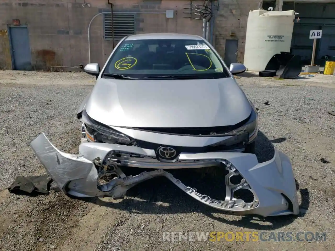 9 Photograph of a damaged car 5YFEPRAE7LP066782 TOYOTA COROLLA 2020