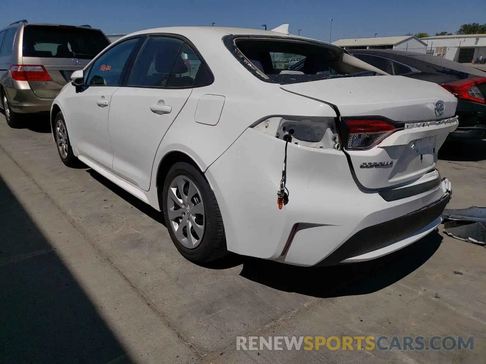 3 Photograph of a damaged car 5YFEPRAE7LP067513 TOYOTA COROLLA 2020