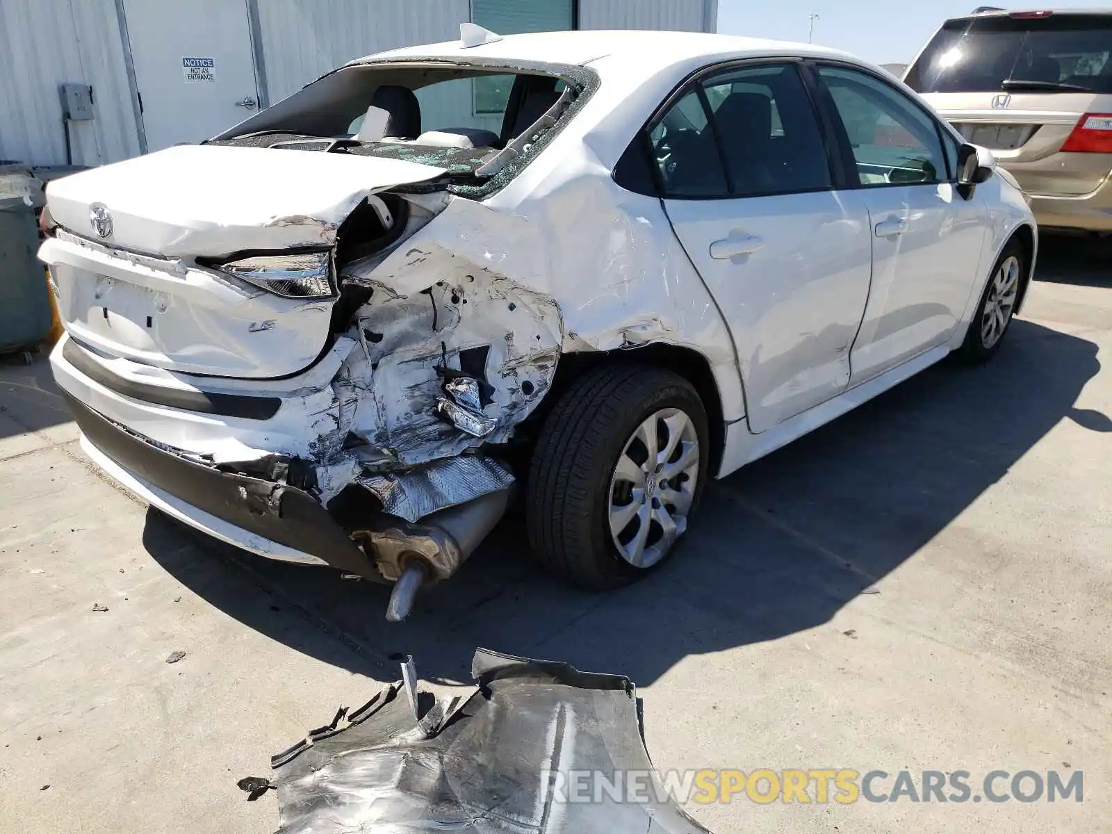 4 Photograph of a damaged car 5YFEPRAE7LP067513 TOYOTA COROLLA 2020