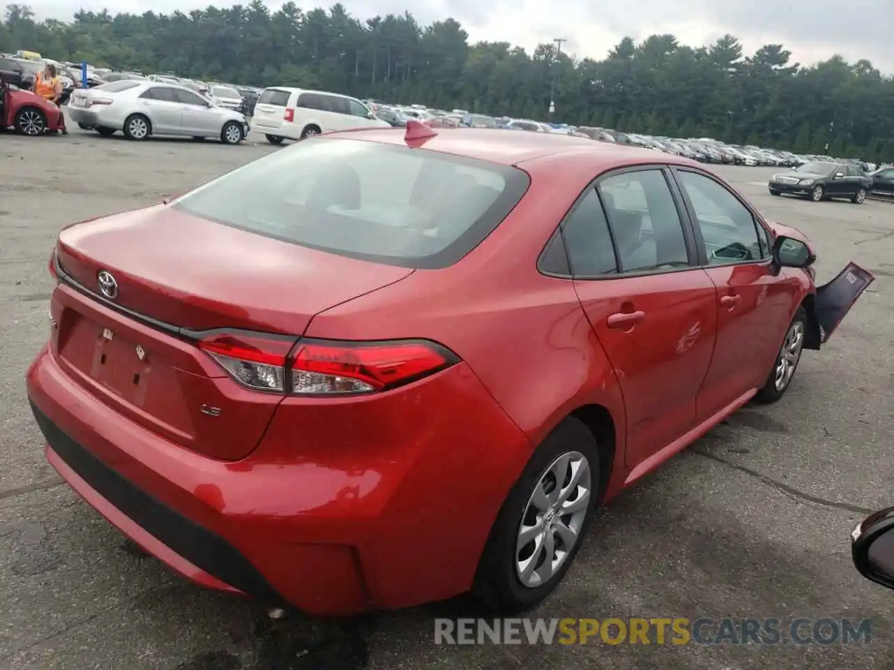 4 Photograph of a damaged car 5YFEPRAE7LP067558 TOYOTA COROLLA 2020