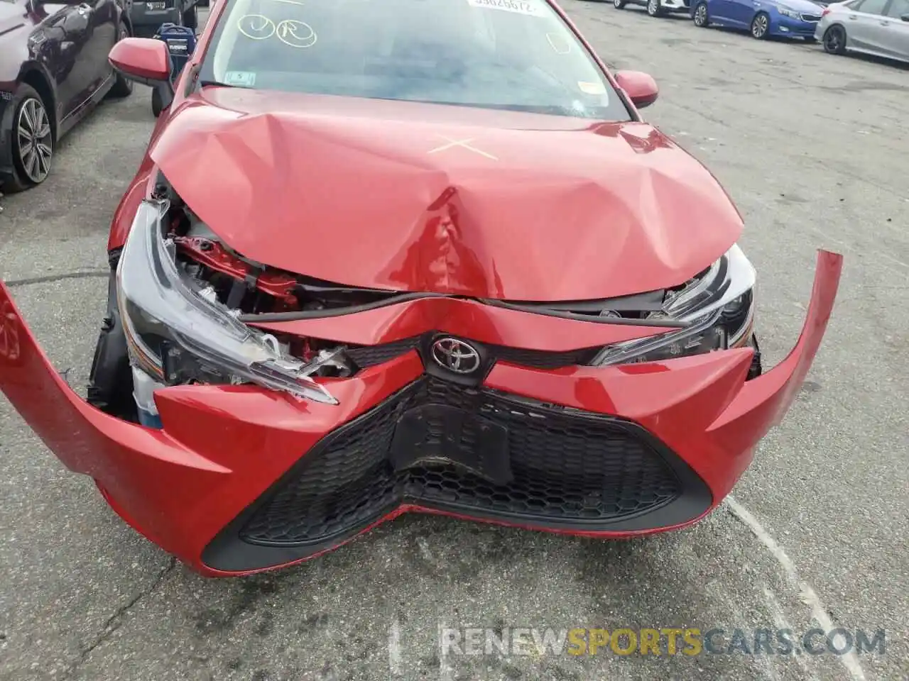 9 Photograph of a damaged car 5YFEPRAE7LP067558 TOYOTA COROLLA 2020