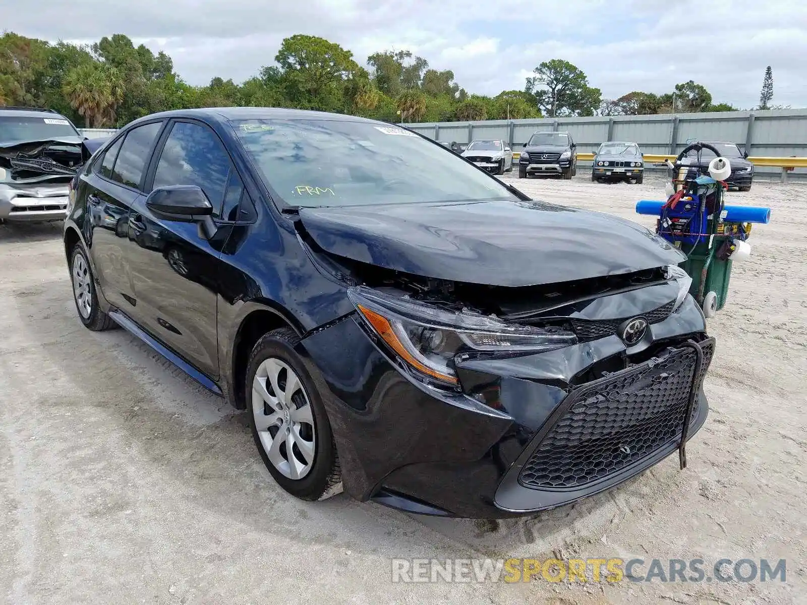 1 Photograph of a damaged car 5YFEPRAE7LP068662 TOYOTA COROLLA 2020