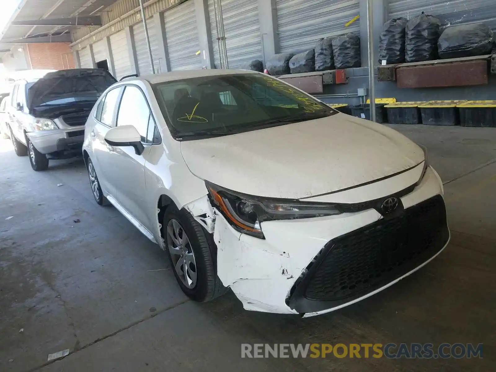 1 Photograph of a damaged car 5YFEPRAE7LP068841 TOYOTA COROLLA 2020